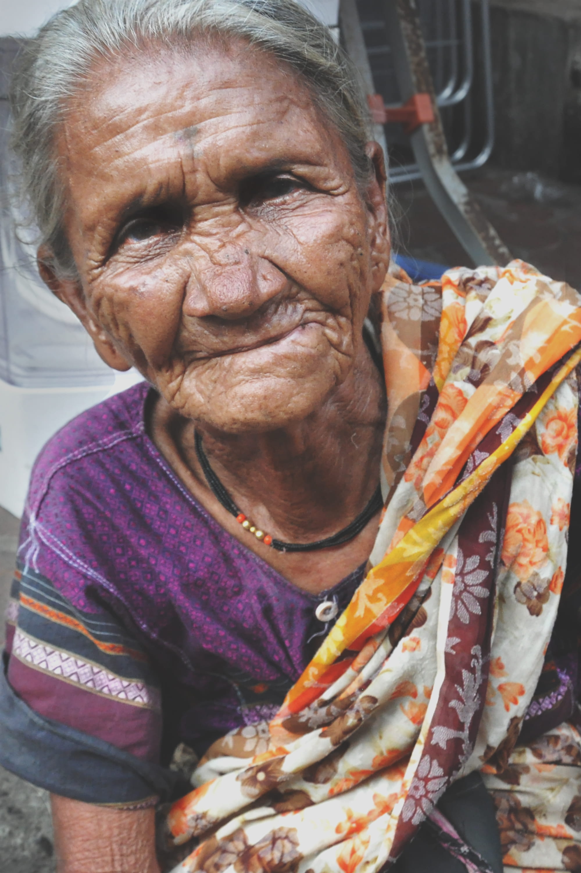 leisure activity, senior women, waist up, wrinkled, lifestyles, adult, mumbai, hairstyle, focus on foreground, portrait, india, one person, human face, Phone HD Wallpaper