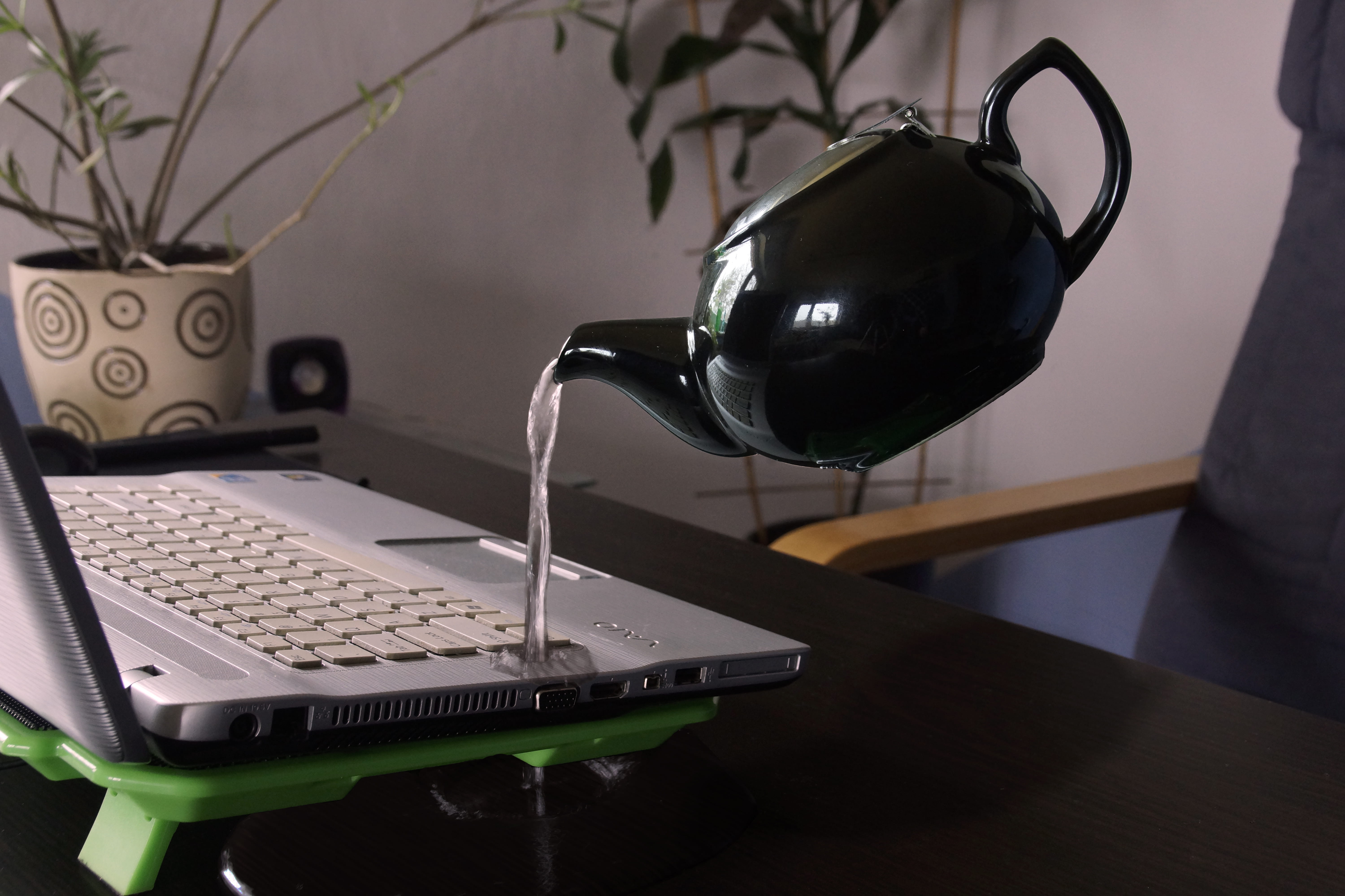 still life, domestic room, computer keyboard, kettle, business, communication, table, keyboard, water damage, indoors, white, droping, water, connection, HD Wallpaper