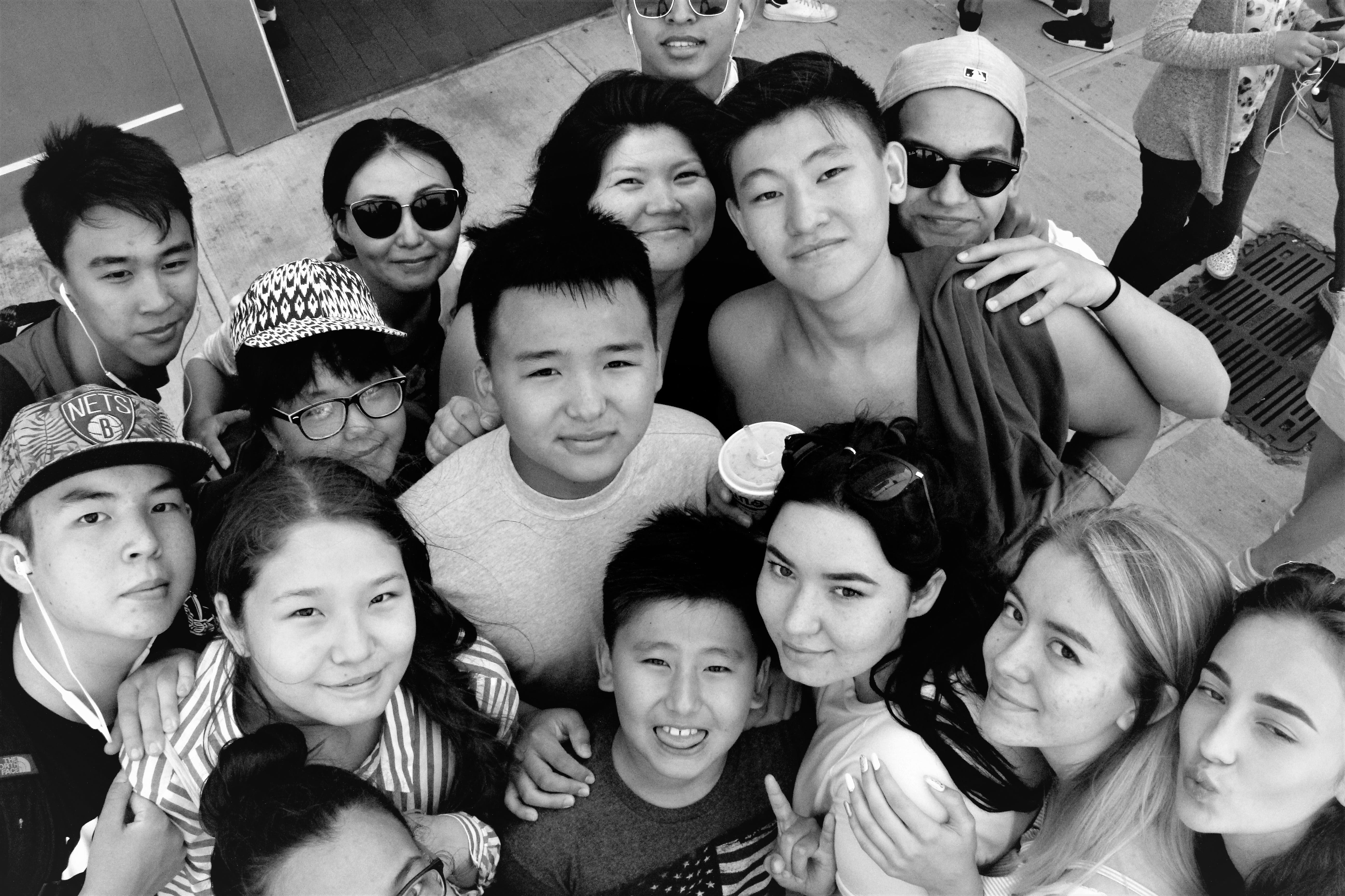 togetherness, teenager, portrait, payment, thai, group of people, rate, gold, asia, 5K, females, exchange, men, lesson, currency, looking at camera, child, HD Wallpaper