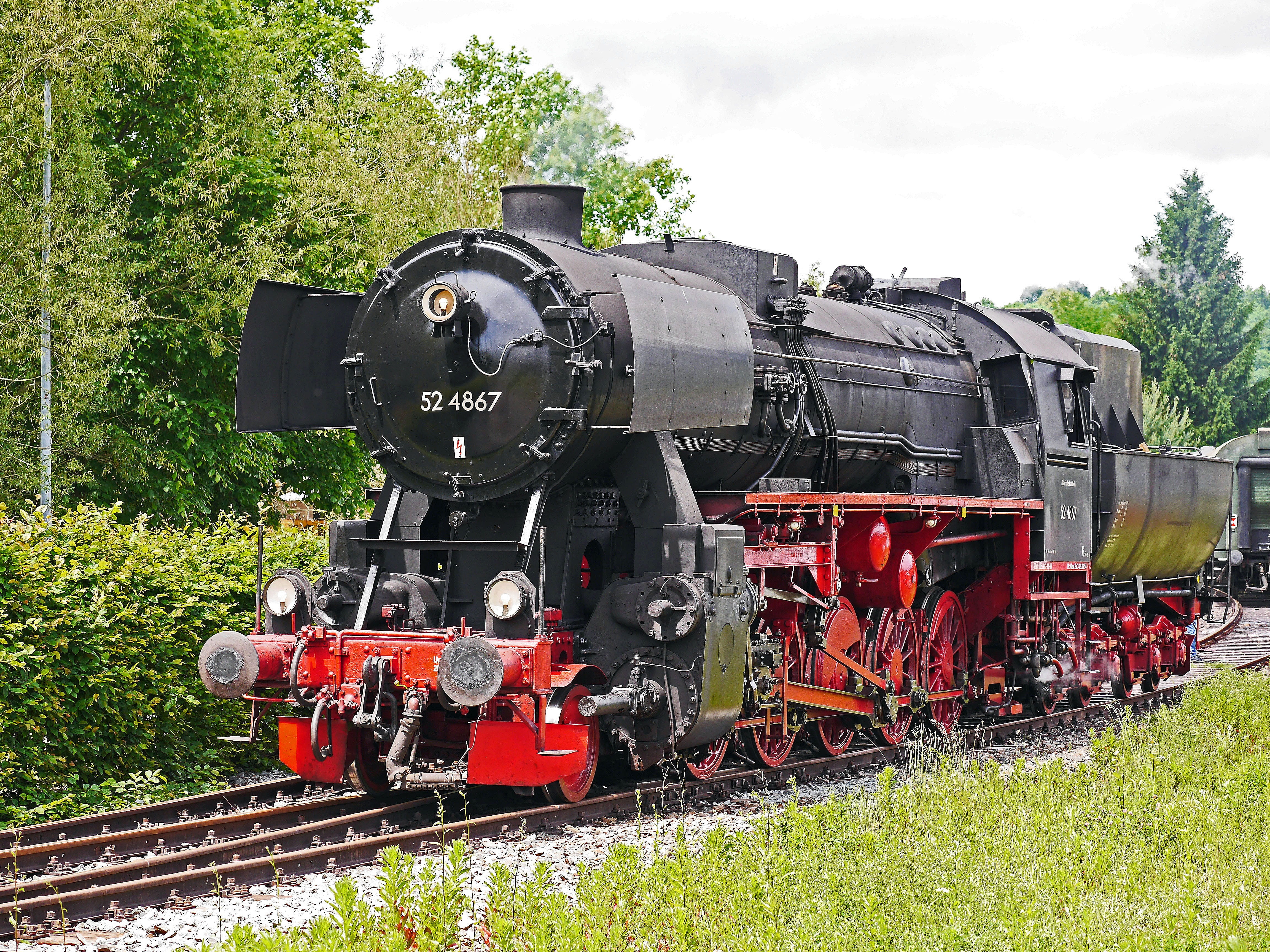 outdoors, 4K, steam locomotive, historically, locomotive, when tender, 524867, palatinate forest, retro styled, station, smoke - physical structure, railroad track, HD Wallpaper