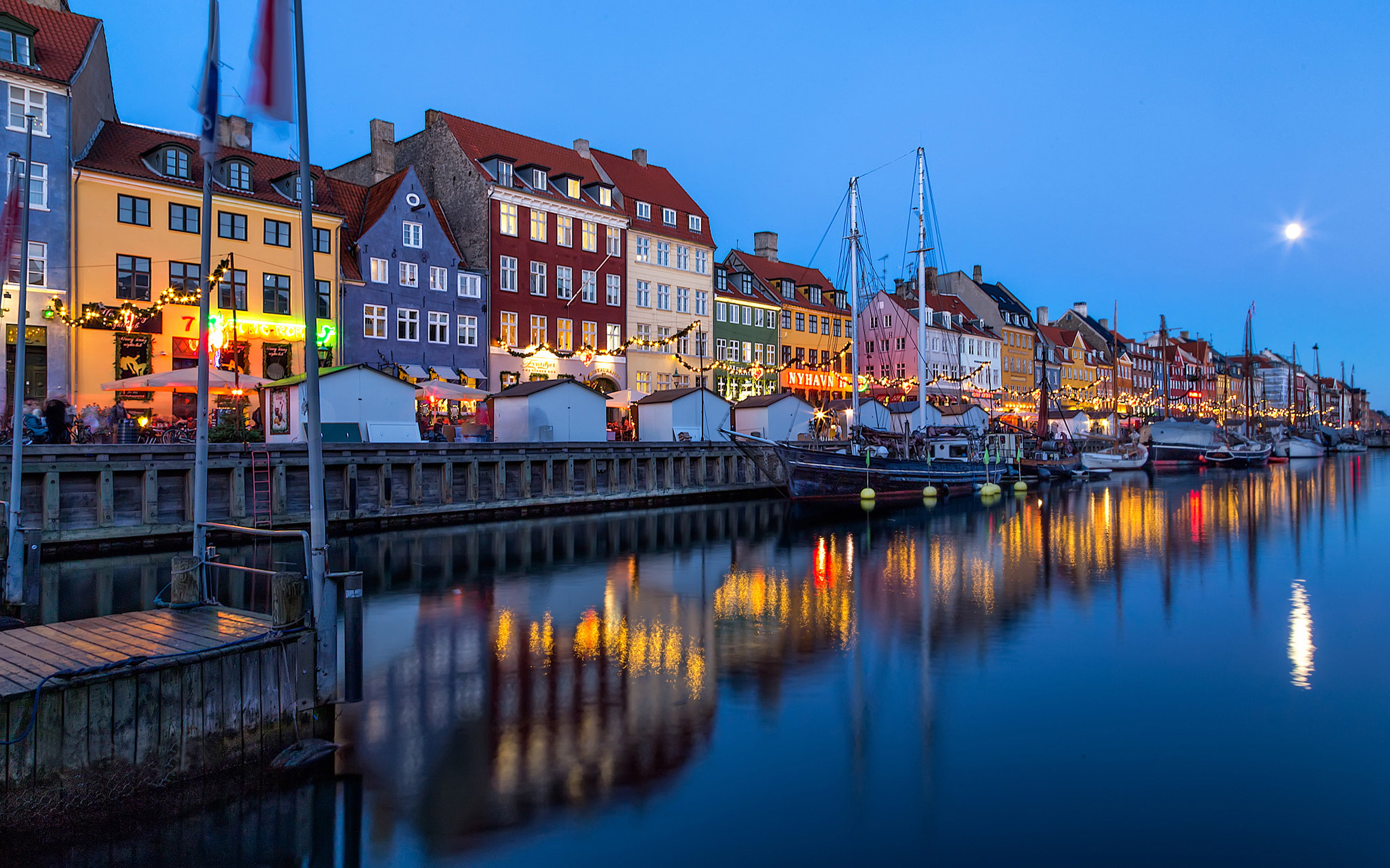 waterfront, architecture, night, no people, nautical vessel, district, building exterior, lights, christmas, residential district, built structure, HD Wallpaper