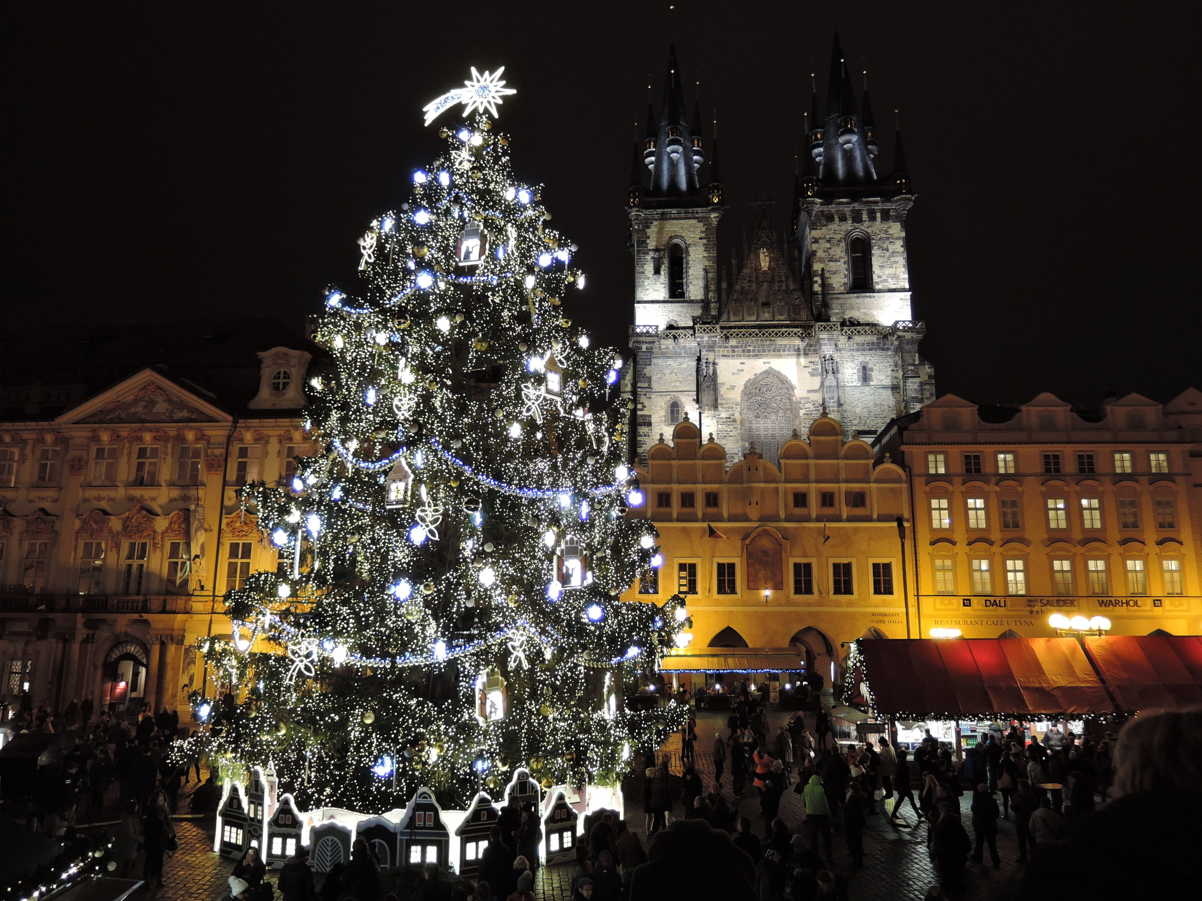 lighted, decoration, temple, Christmas, building exterior, built structure, dark, spruce, the tradition of, lit, lighting, city, church, crowd, christmas ornament, HD Wallpaper