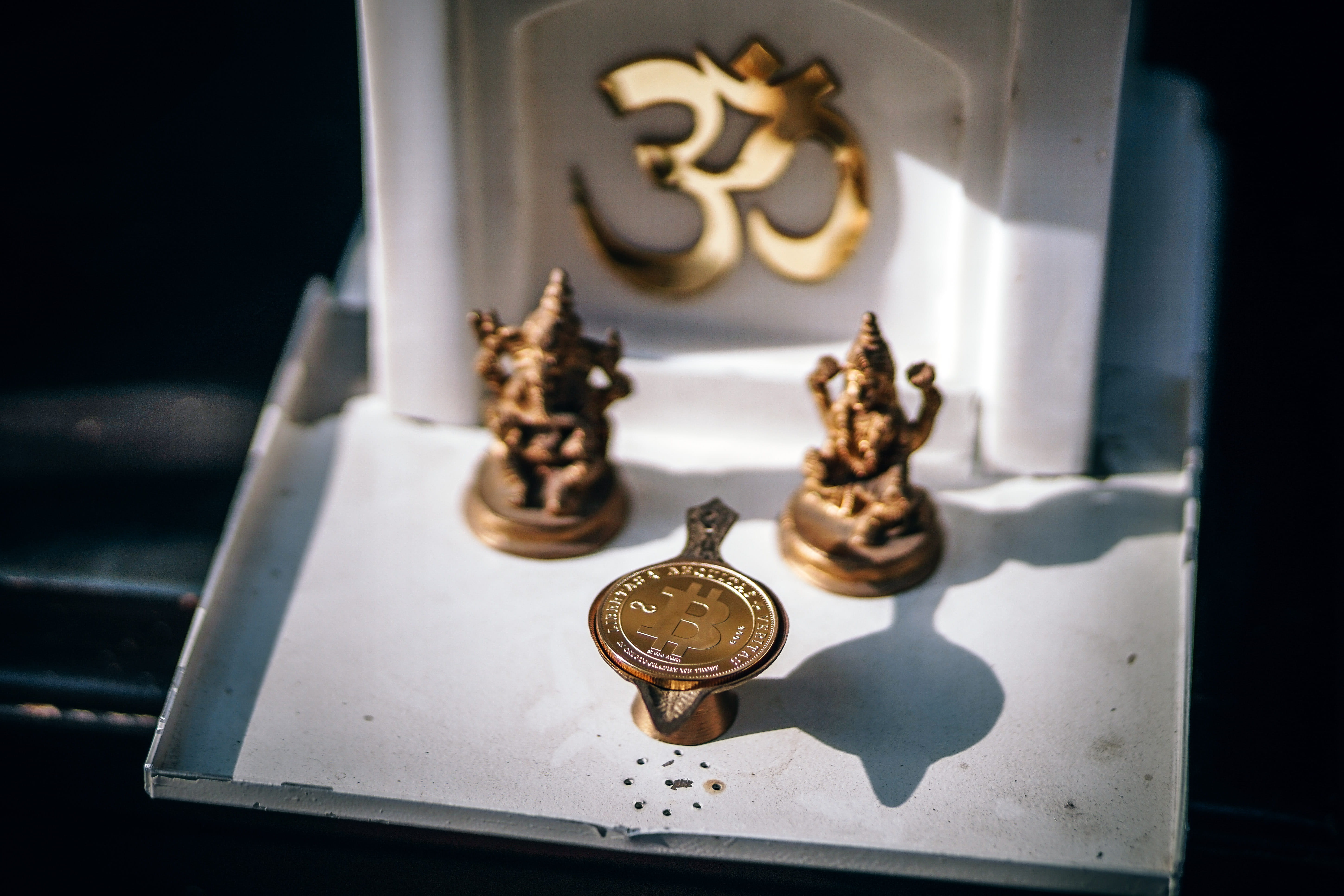 sculptures, indoors, indian, close-up, metal, sunlight, bitcoin, along, antique, buddhist, no people, miniature, 5K, focus on foreground, placed, day, HD Wallpaper
