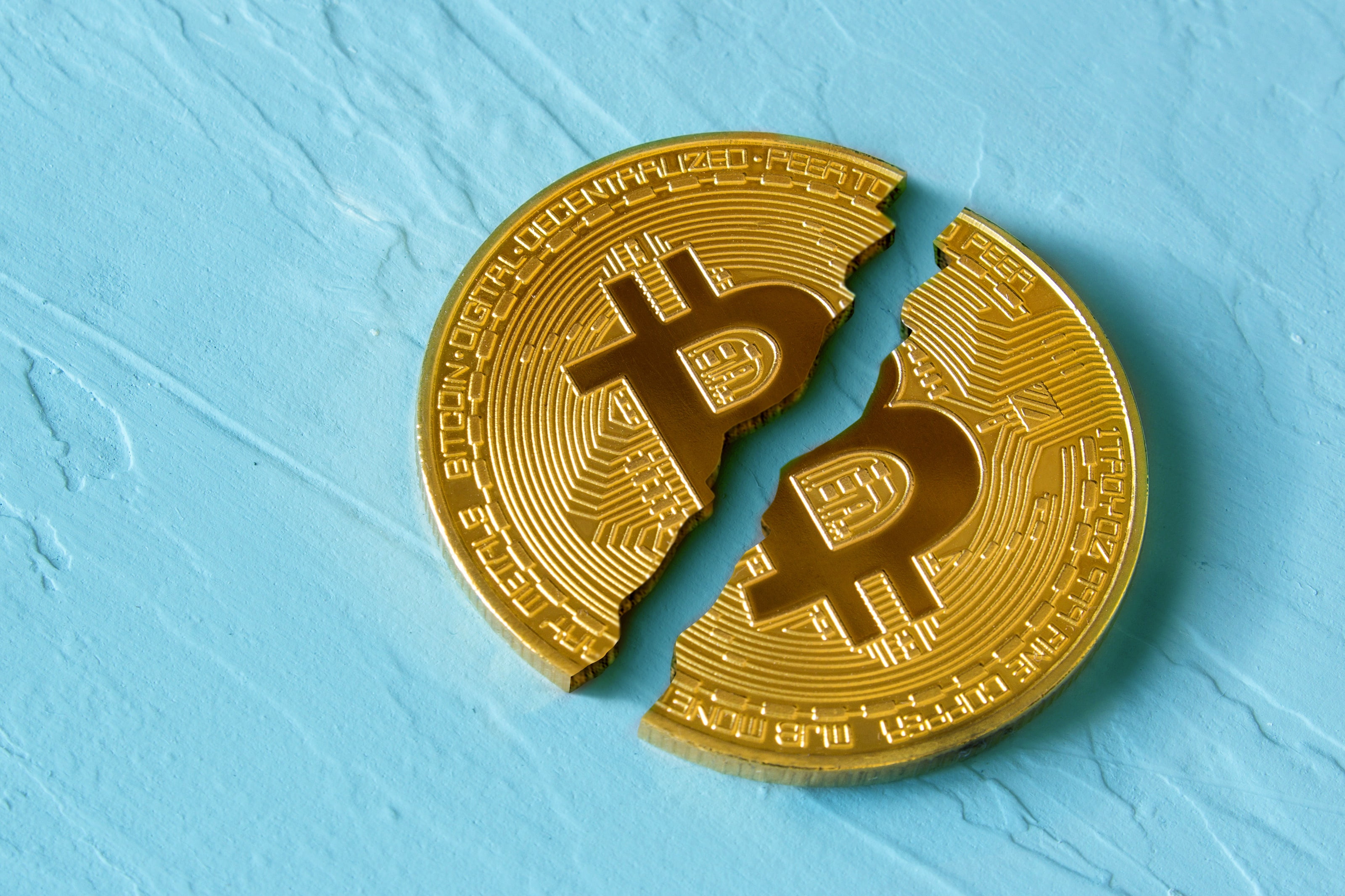 coin, the gap, bitcoin, turquoise, btc, 2K, HD Wallpaper