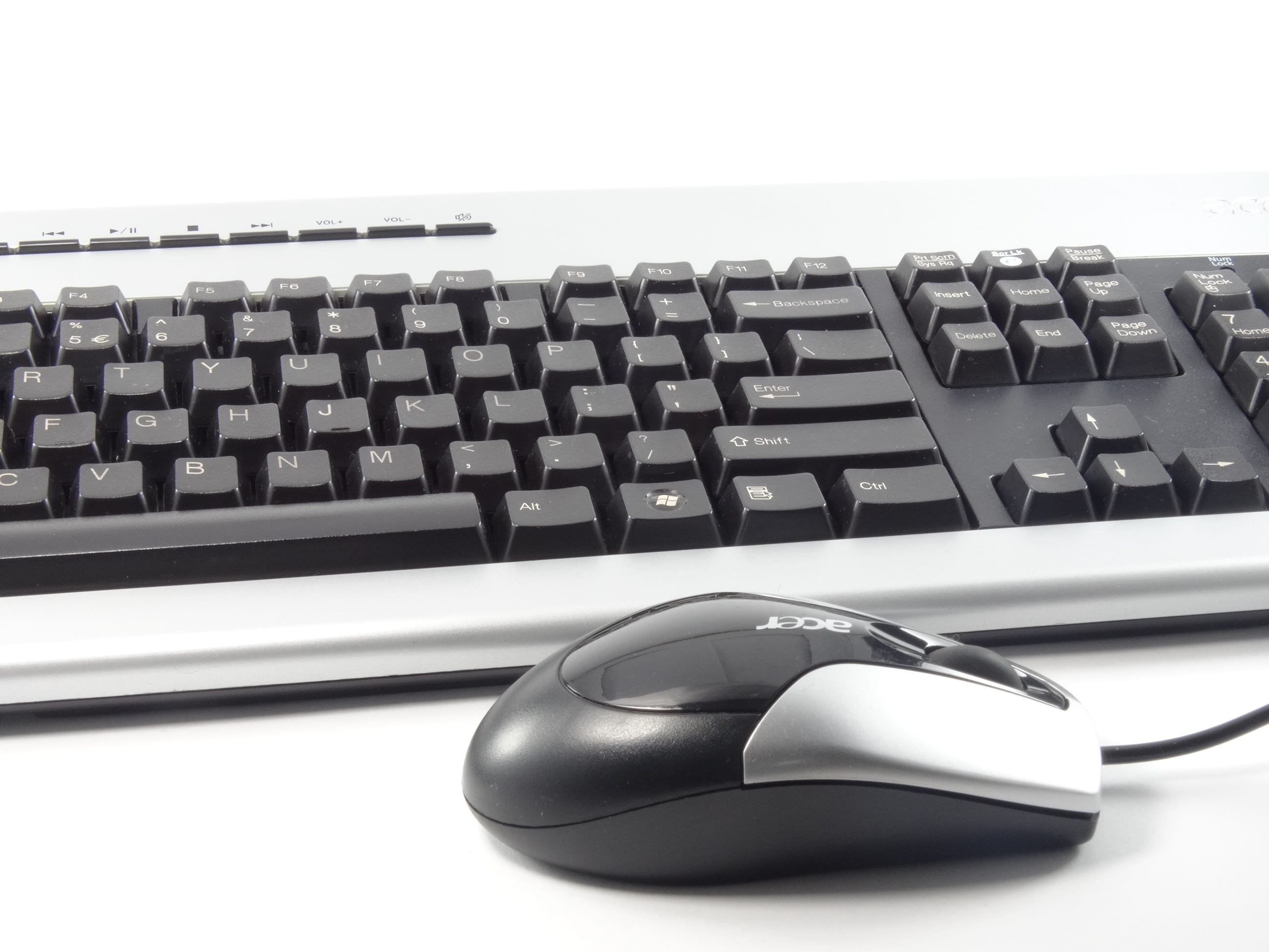 computer mouse, corded, indoors, connection, backspace, communication, workplace, table, no people, laptop, hardware, digital, keyboard, desk, white, computer part, HD Wallpaper