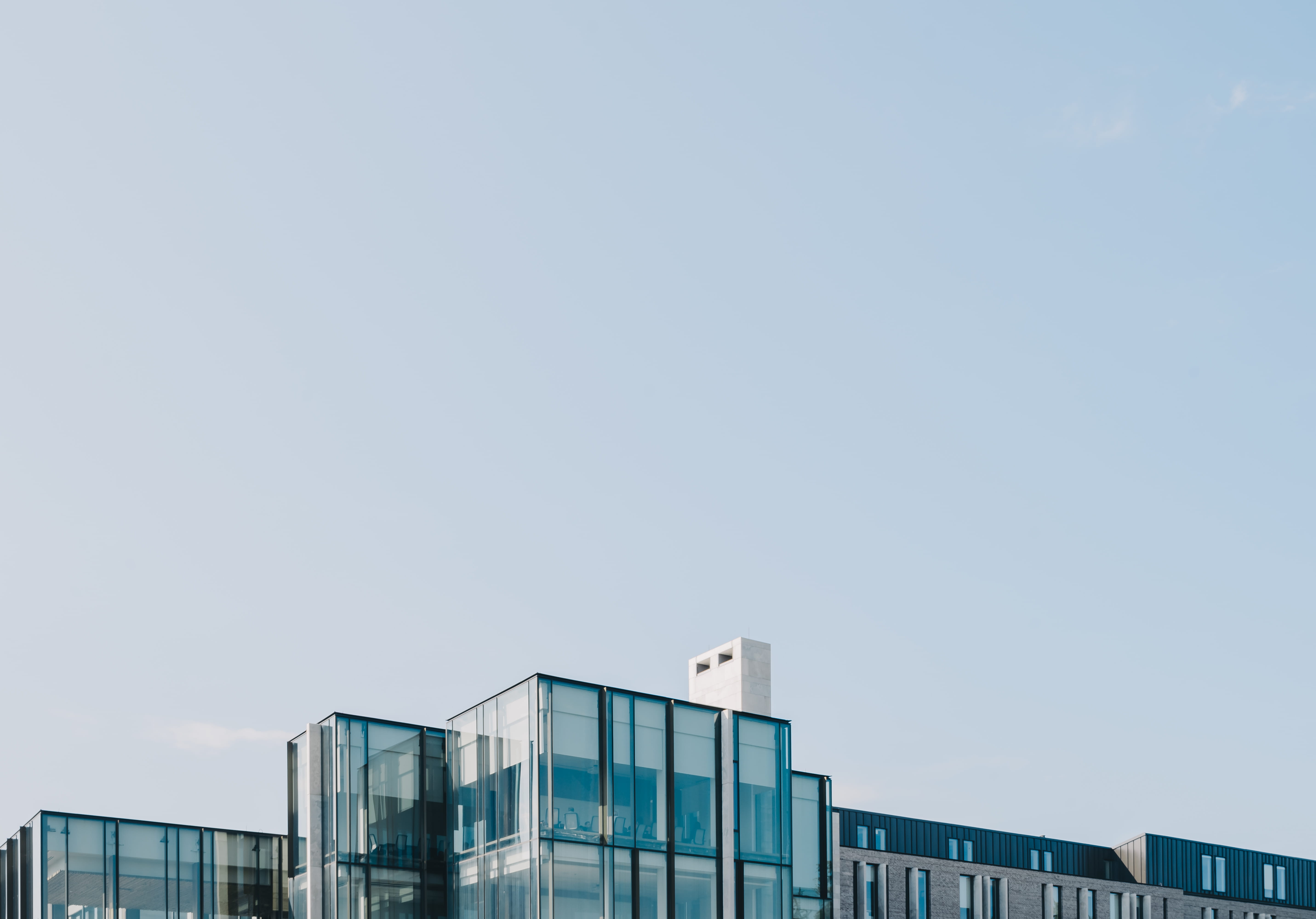 photography, modern, nature, built structure, sky, view, mirror, clear sky, city, copy space, roof, structure, rooftop, eye, business, worm, architecture, HD Wallpaper