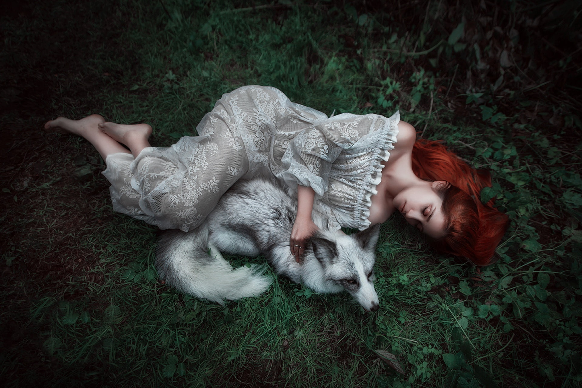 feet, fabulously, glade, girl, red, nature, shoulders, closed eyes, forest nymph, sleeping, dress, lawn, grass, redhead, leaves, friends, pose, fairy, summer, HD Wallpaper
