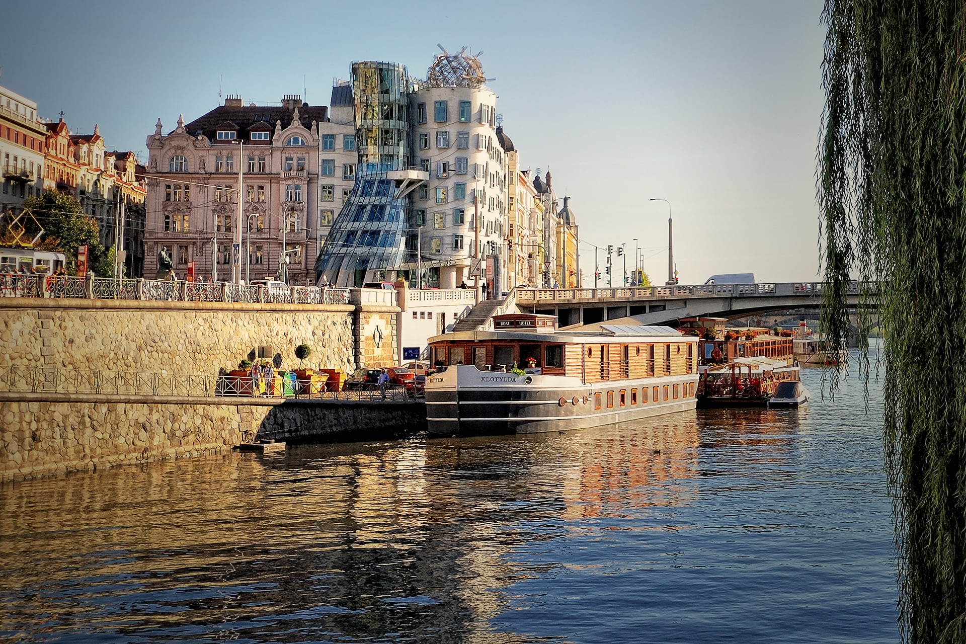 prague, motor, pier, urban Scene, old, white, people, commercial Dock, ship, tourism, tourist, europe, passenger Ship, boat, republic, building Exterior, HD Wallpaper