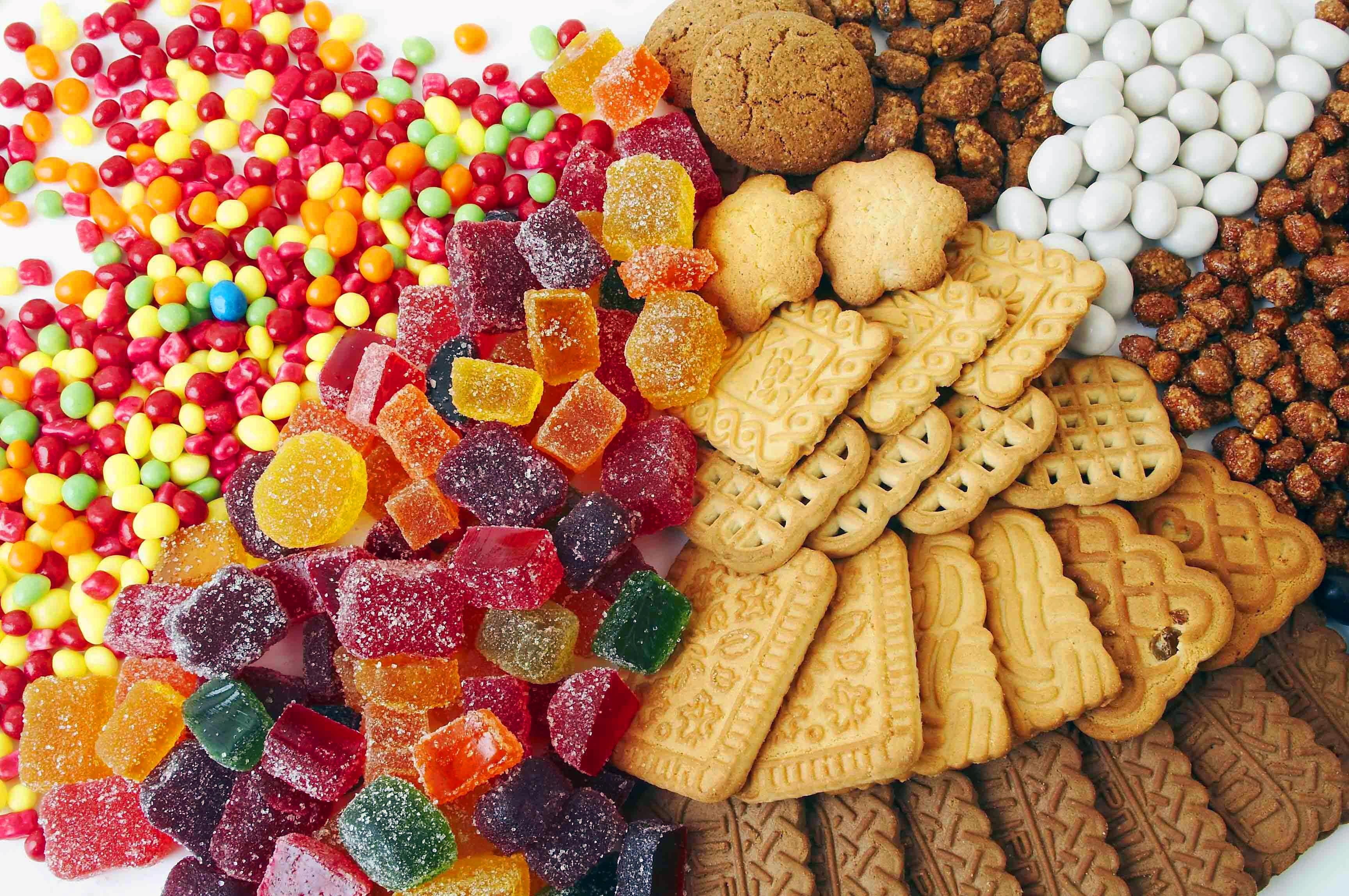 still life, snack, cookies, indoors, allsorts, macaroon, pastries, unhealthy Eating, sweet, candy, refreshment, no people, multi Colored, yellow, gourmet, HD Wallpaper