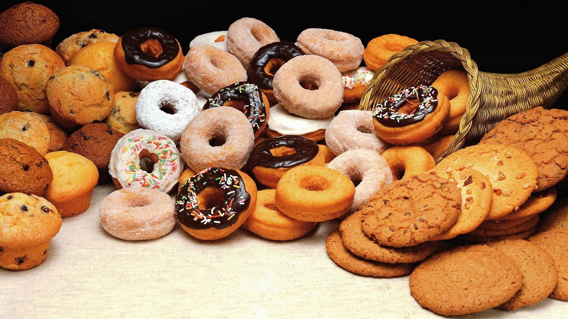 close-up, variety, no People, assorted, unhealthy Eating, batch, refreshment, candy, tray, sugar, food, sweet, backgrounds, temptation, 1080P, dessert, HD Wallpaper
