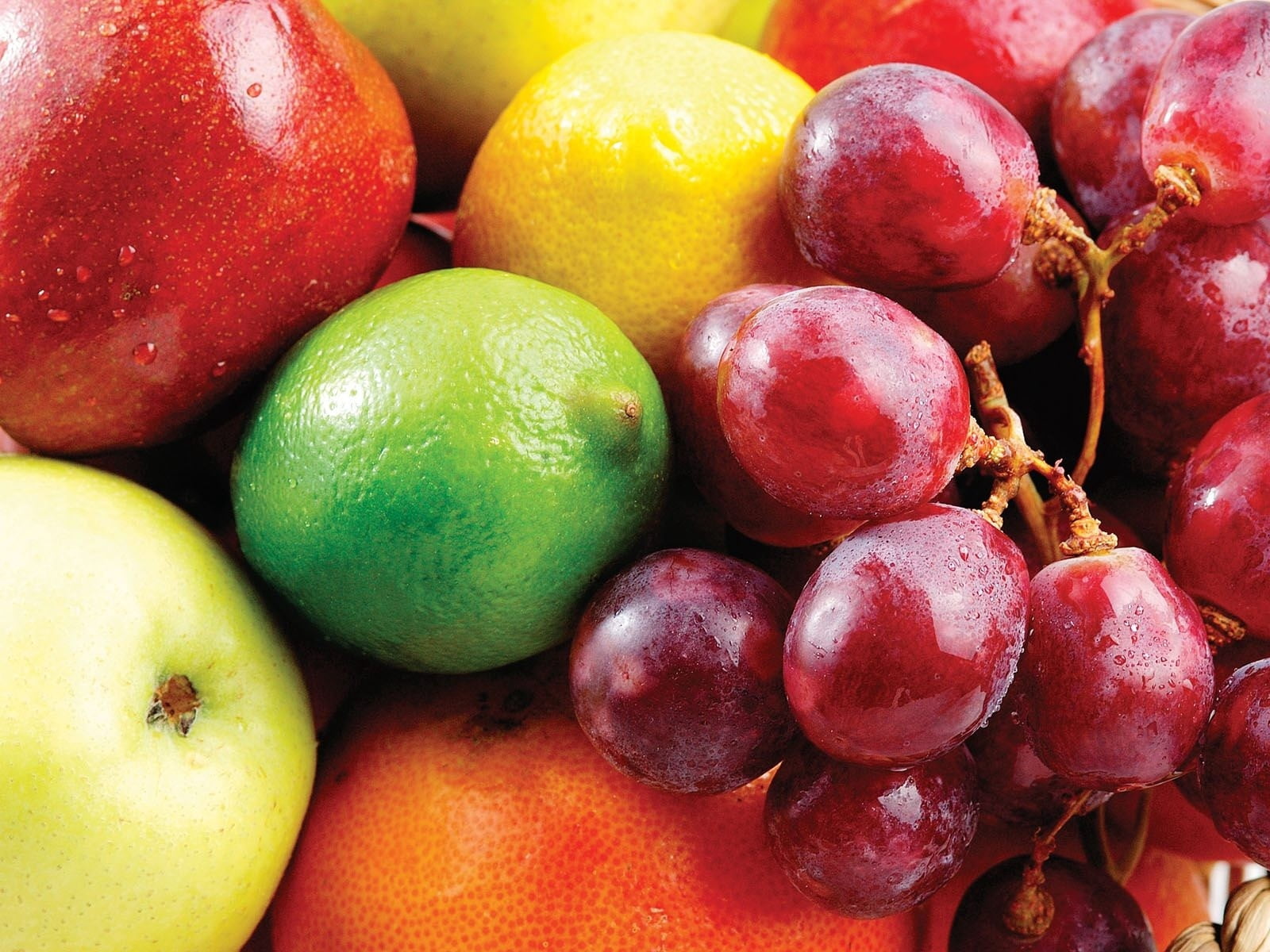 multi Colored, food, dieting, backgrounds, full frame, abundance, grapes, vitamin, agriculture, wellbeing, red, lemon, apple - Fruit, apple, juice, heap, HD Wallpaper