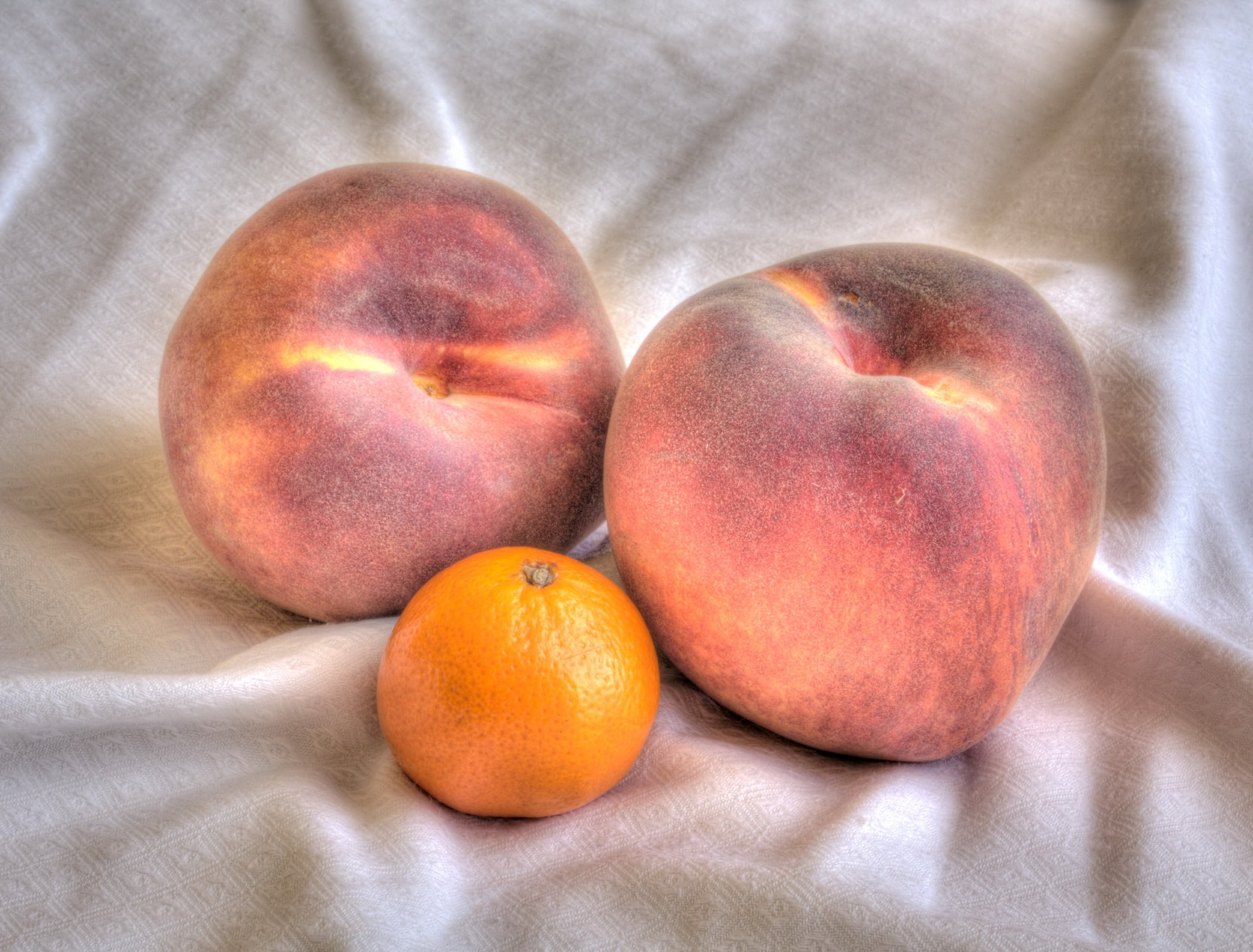 still life, ripe, food And Drink, healthy Lifestyle, close-up, peach, two, refreshment, vitamin c, vegetarian Food, gourmet, citrus fruit, 1080P, no People, HD Wallpaper