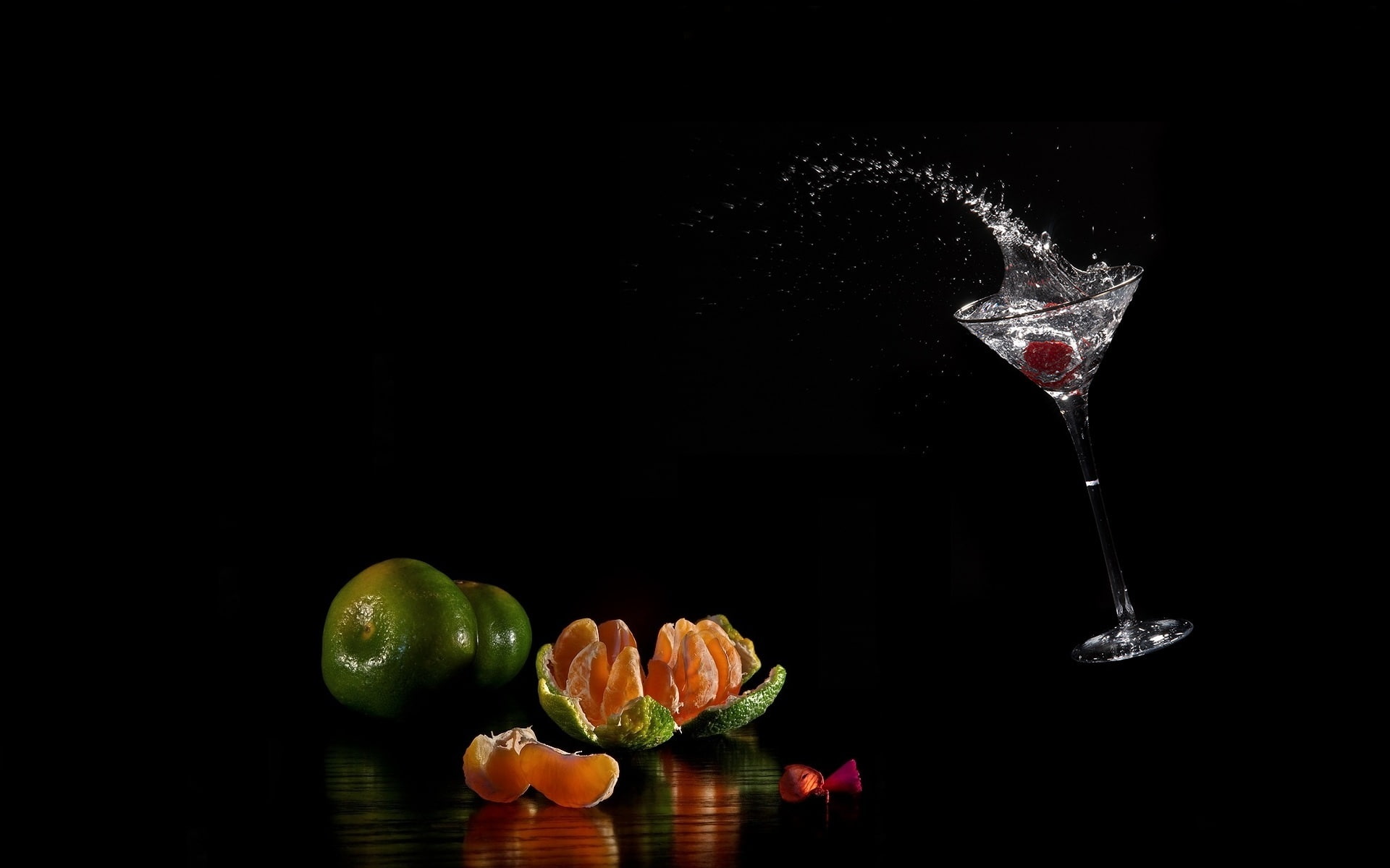 freshness, 1080P, close-up, black background, copy space, DROPS, wine, BLACK, wellbeing, FOOD, studio shot, slice, MANDARIN, table, SLICES, alcohol, indoors, HD Wallpaper