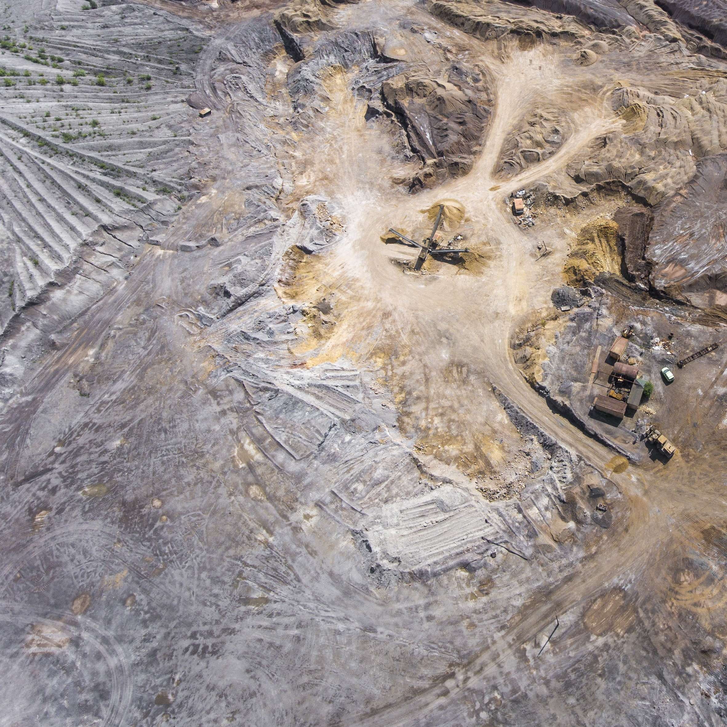 gold mine, drone, nature, copper, bird, textured, closeup, dirt, deposit, rock - object, high angle view, heavy, beauty in nature, building and construction, Phone HD Wallpaper
