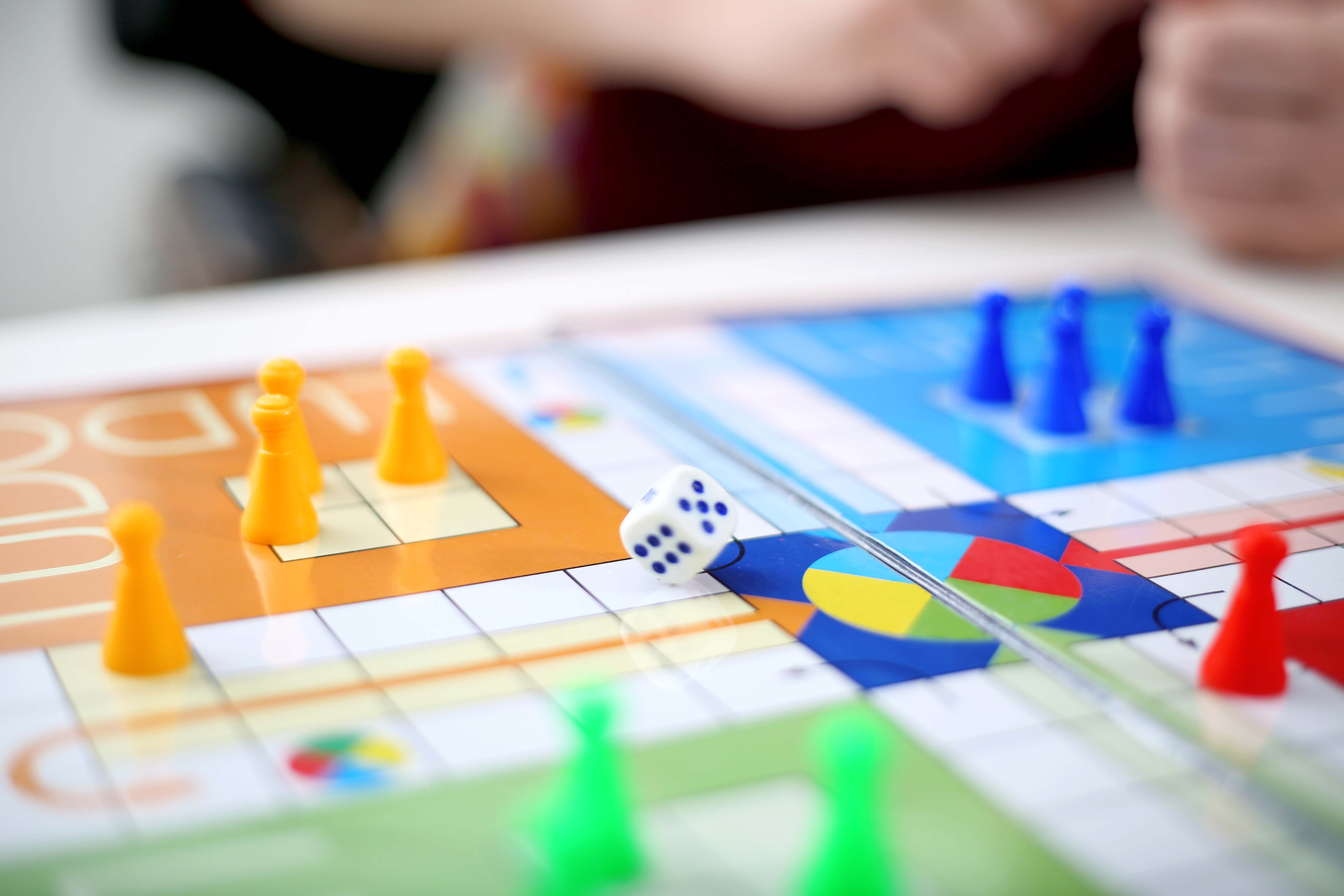 selective focus, people, focus on foreground, family, team, indoors, tokens, group, person, 5K, still life, relaxation, start, game, chance, close-up, HD Wallpaper