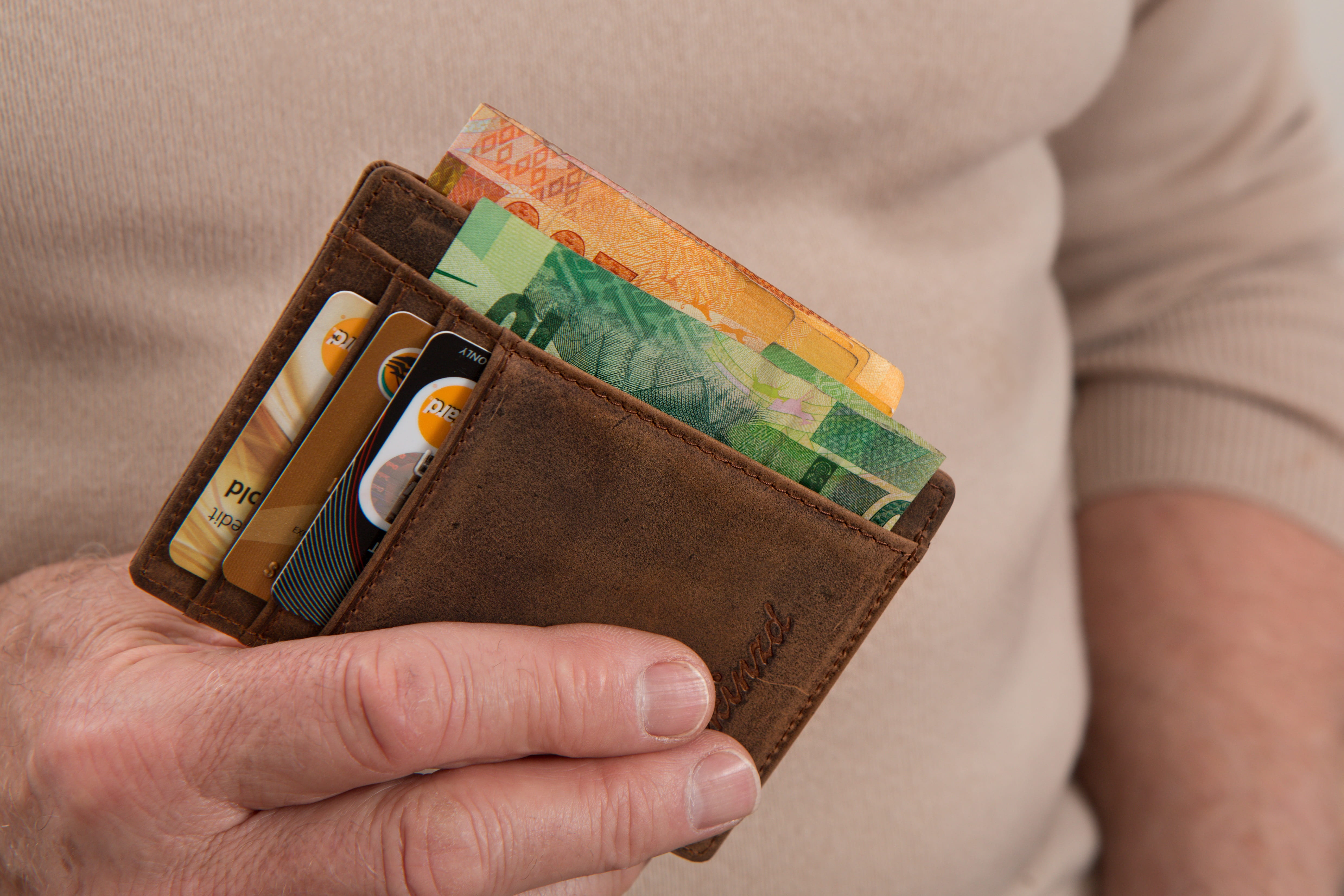 4K, cash, business, holiday - event, finance, food and drink, wallet, food, cards, investment, savings, close-up, human hand, economy, credit card, currency, HD Wallpaper