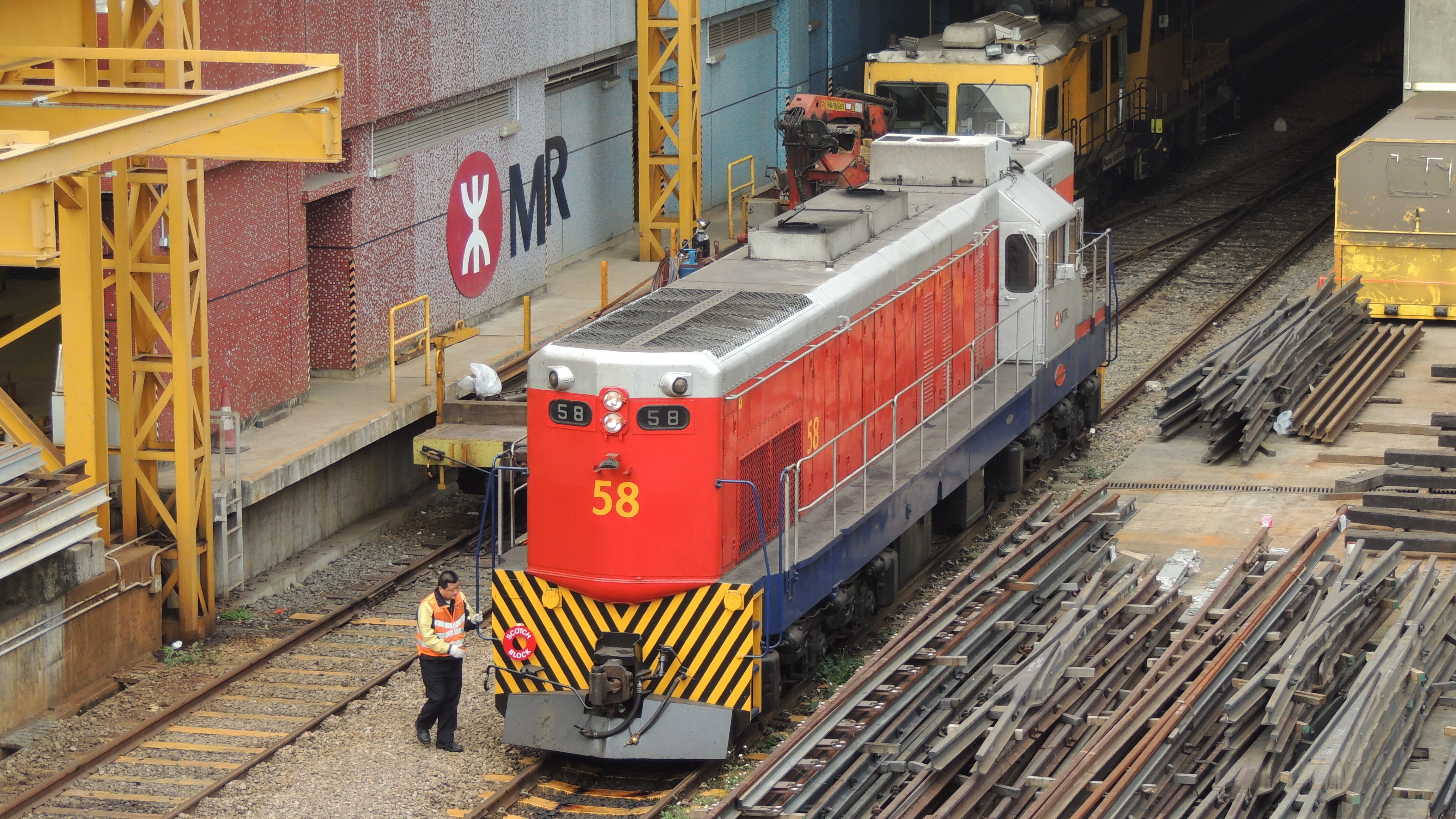 public transportation, Rail, track, people, transport, outdoors, hong, rail transportation, high angle view, travel, industry, day, station, metro, urban, HD Wallpaper