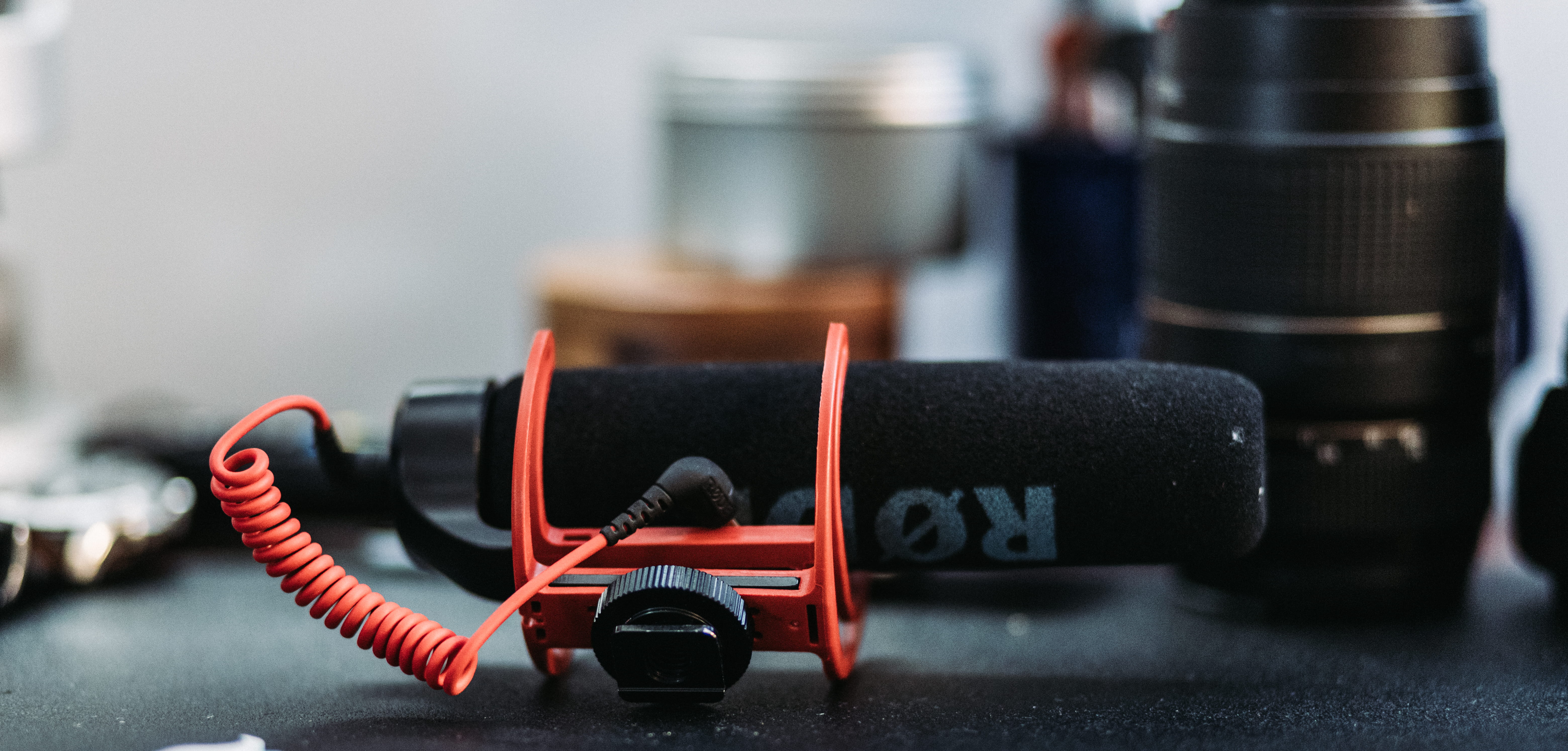 5K, electronics, weight, no people, text, electrical device, technology, selective focus, adapter, sports training, plug, toy, pollen, weight training, HD Wallpaper
