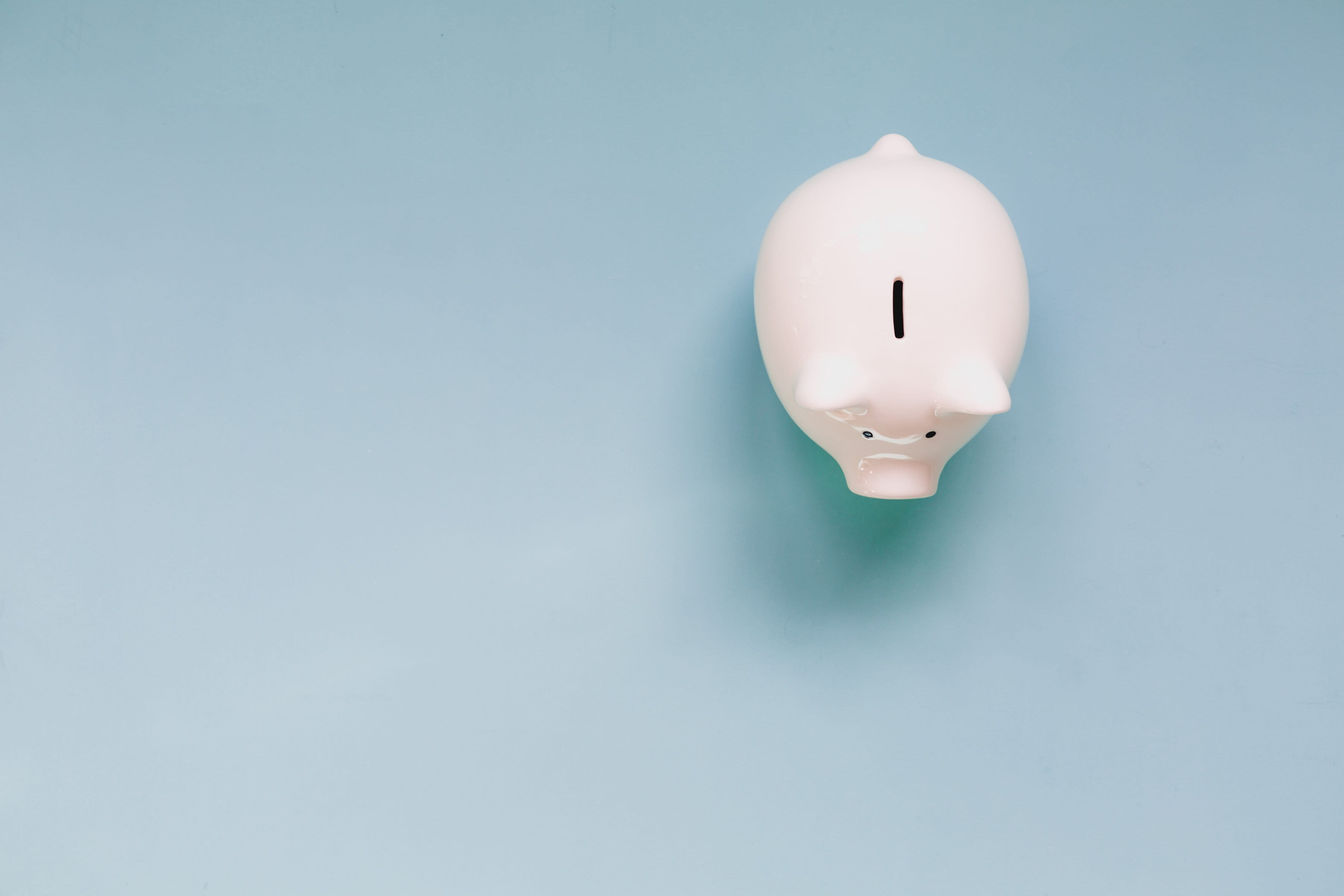 investment, blue background, still life, no people, light bulb, single object, copy space, business, lighting equipment, photo, Bank, colored background, HD Wallpaper