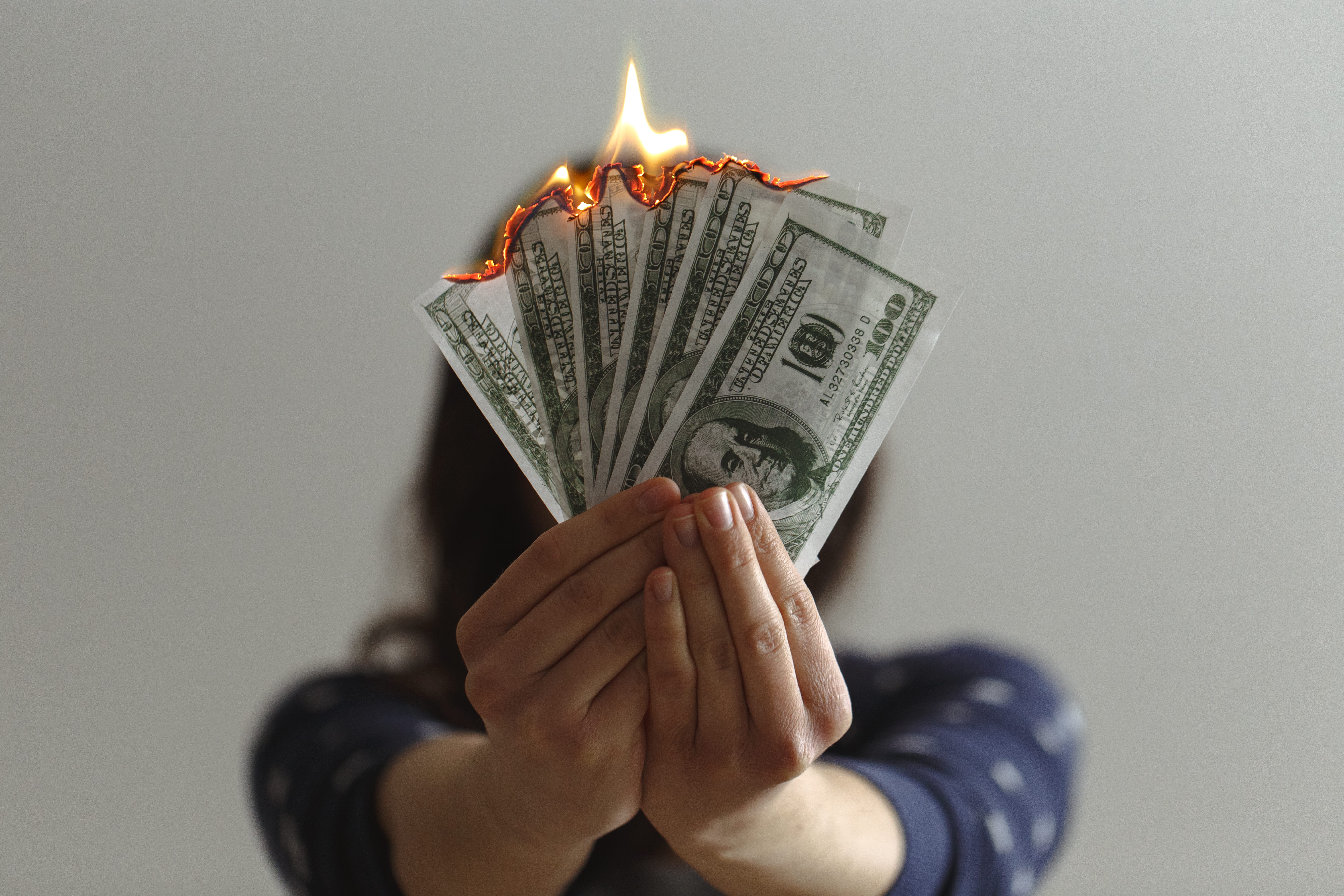 us bills, unrecognizable person, paper currency, economy, studio shot, burn rate, usd, human body part, dollars, burning money, cash, fire, person, fan, HD Wallpaper