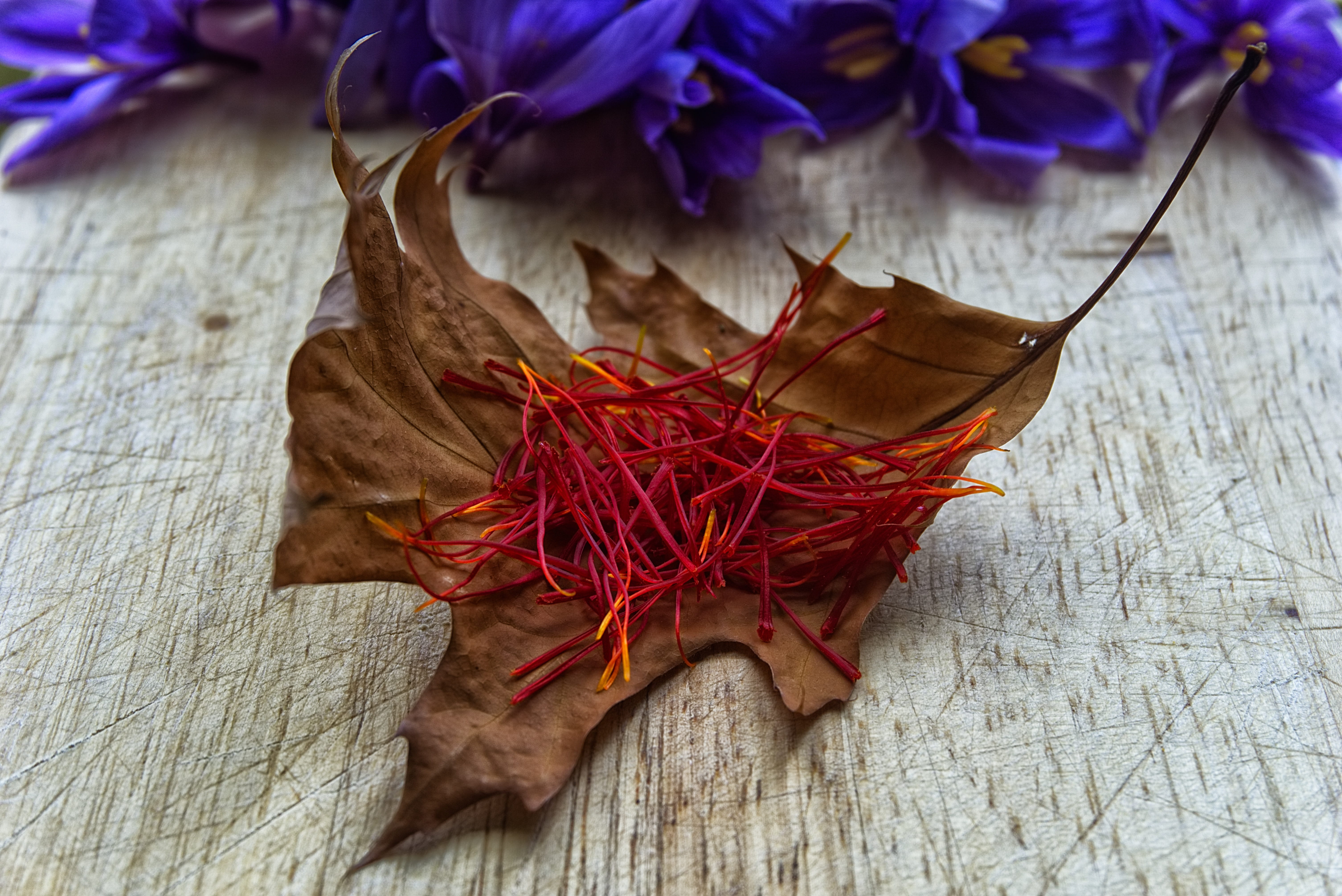 harvest, flower, 5K, table, condiments, close-up, vulnerability, high angle view, health, plant, plantation, foods coloured, flowering plant, poitiers, HD Wallpaper