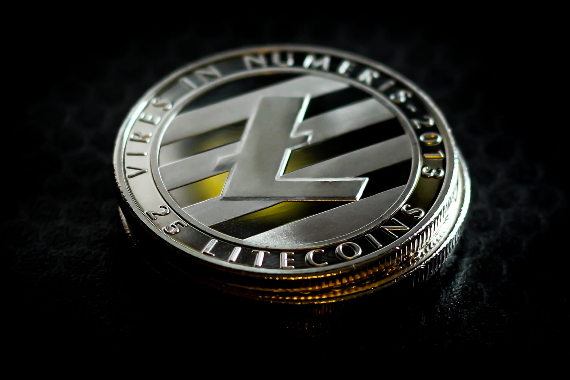 personal accessory, minute hand, currency, litecoin, studio shot, still life, watch, number, payment, clock, clock hand, close-up, black background, 1080P, HD Wallpaper