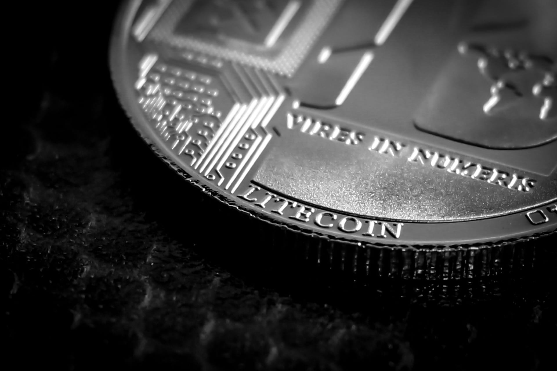 watch, wristwatch, indoors, personal accessory, equipment, text, 1080P, selective focus, silver colored, single object, still life, business, close-up, HD Wallpaper