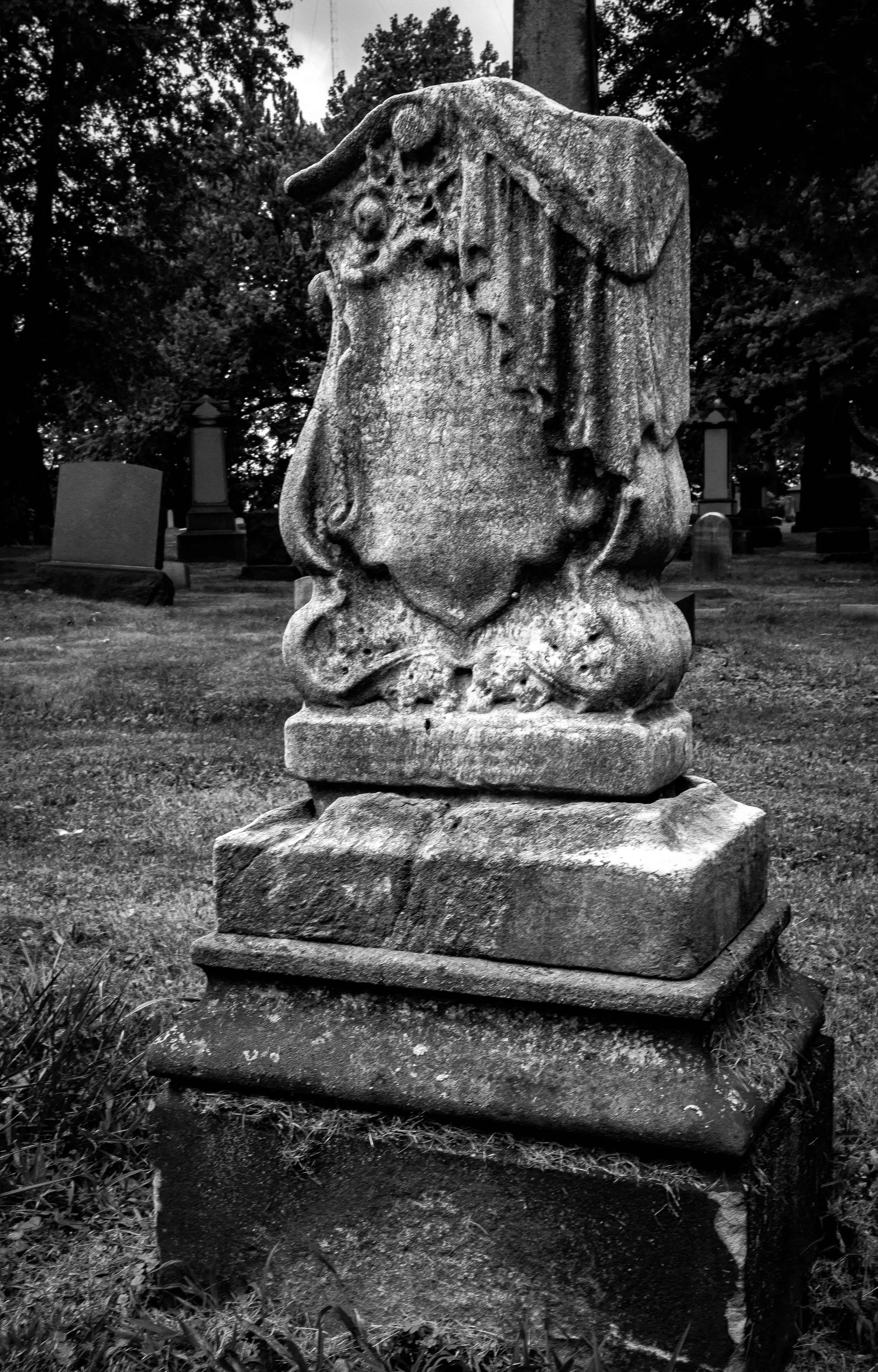 solid, cemetery, remembrance, final rest, black and white, tree, funerial art, grave affair, day, bandw, tombstone, the past, united states, graveyard, Phone HD Wallpaper