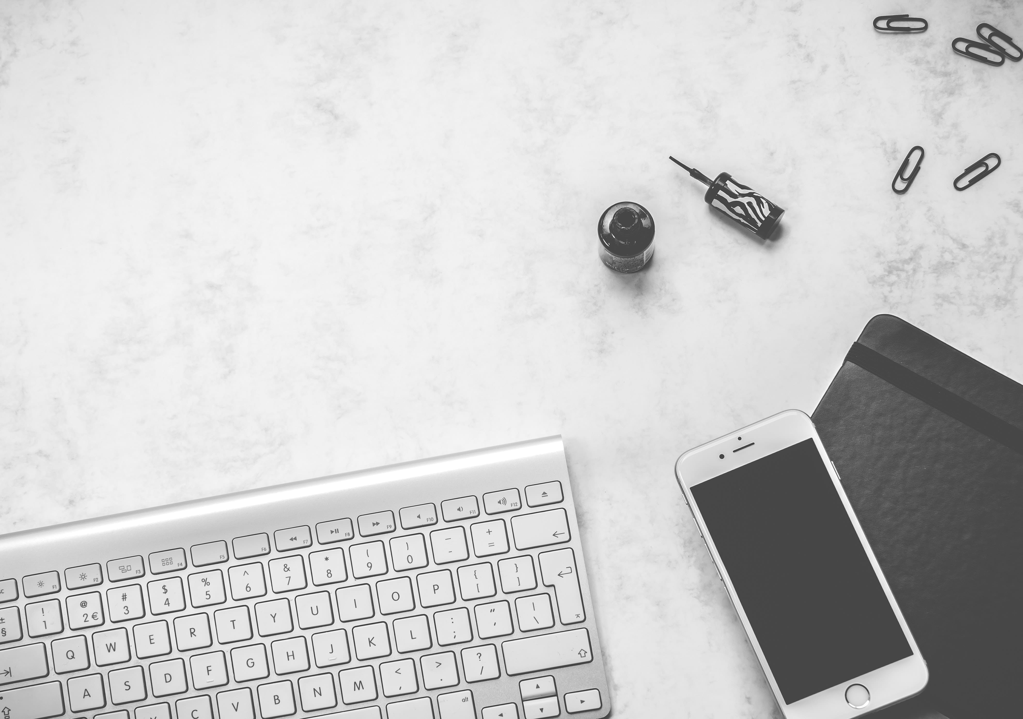 pen, communication, desk, wireless technology, mac, high angle view, nail, keyboard, mobile phone, laptop, smart phone, computer equipment, technology, HD Wallpaper