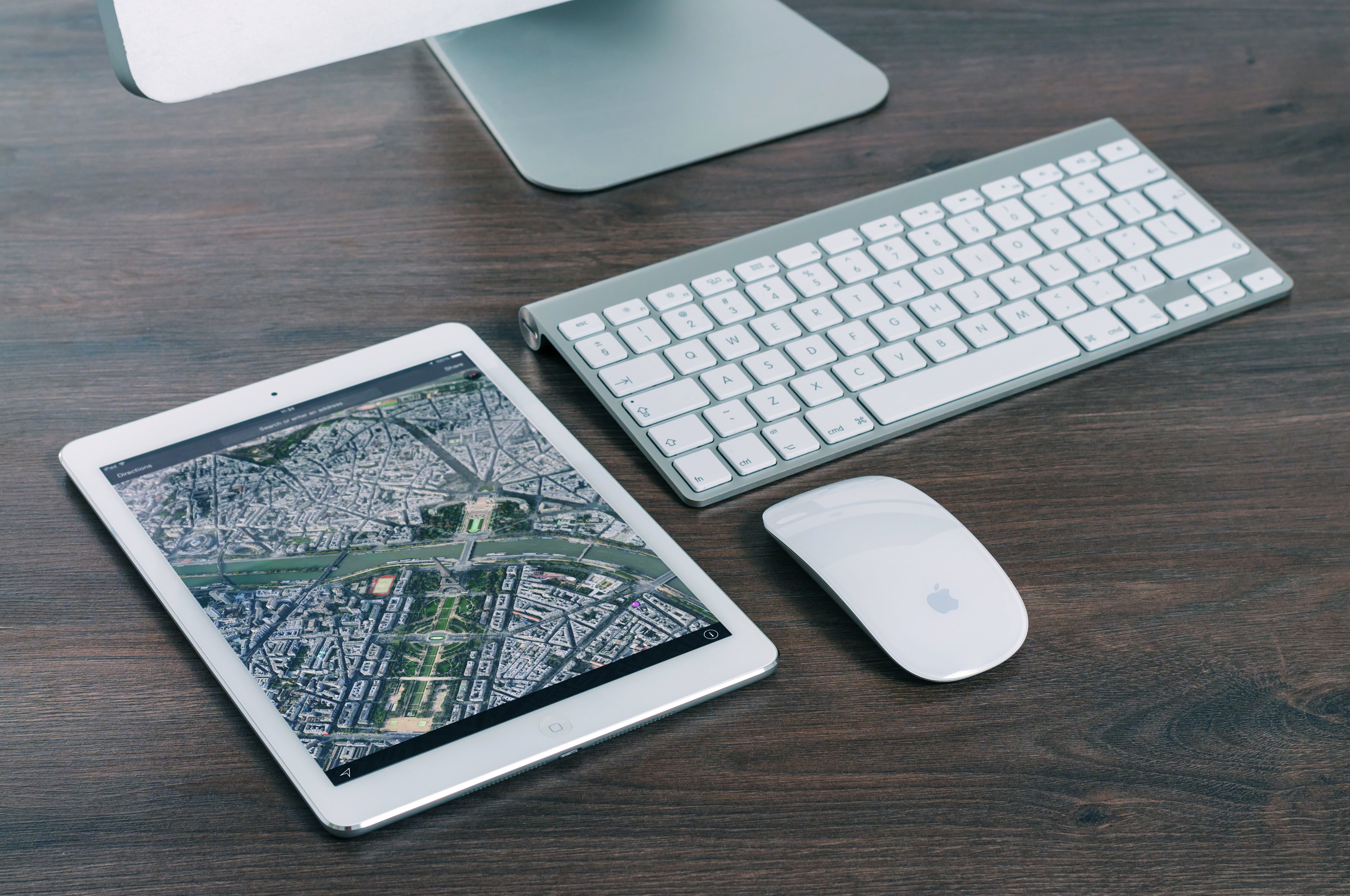 screen, communication, table, connection, wireless, mobile phone, technology, desk, wood - material, device screen, office, keyboard, personal accessory, HD Wallpaper