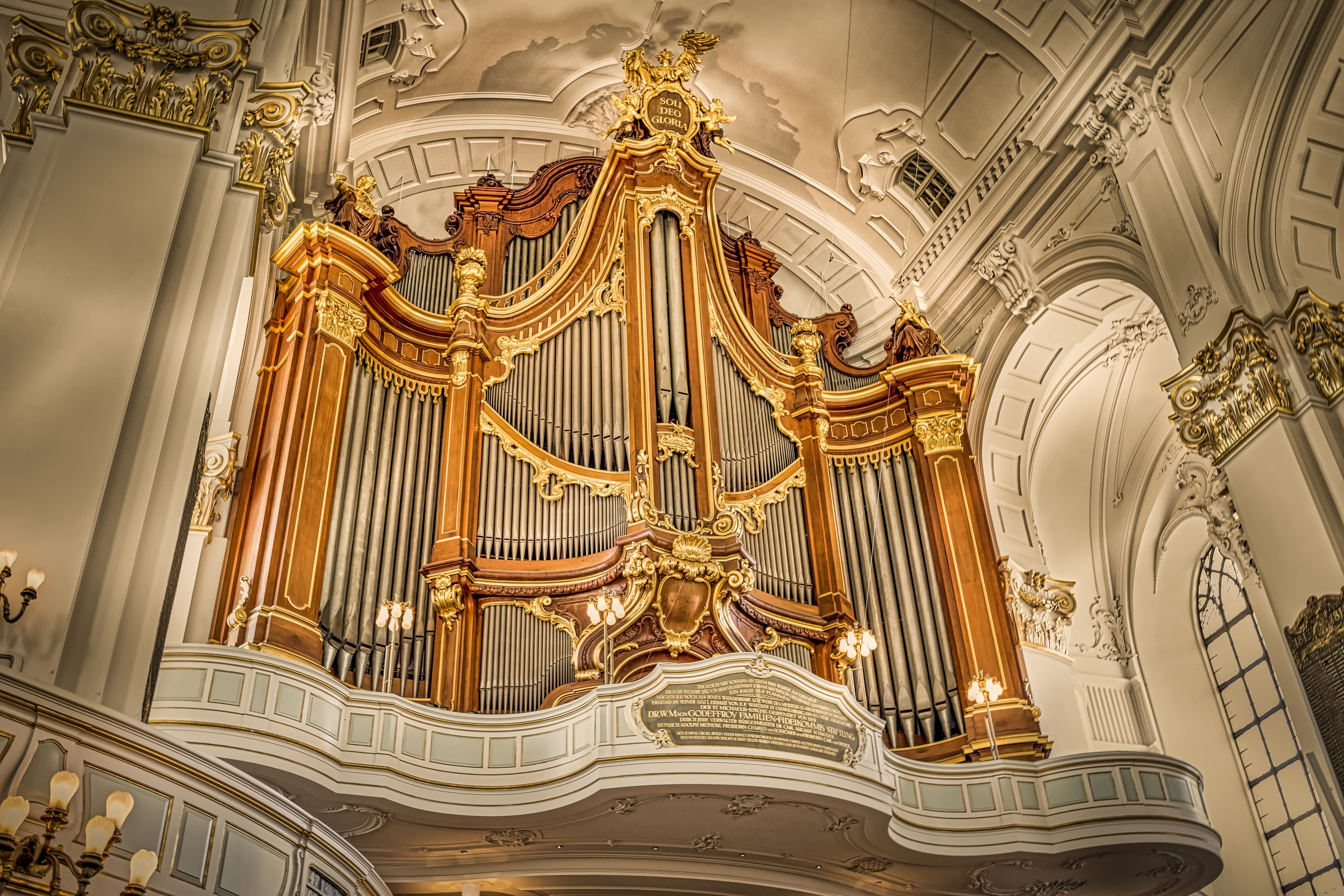 indoors, classic, travel destinations, spirituality, pipe organ, music, built structure, st, hamburg, instrument, religion, organ, michael, pipe, ceiling, HD Wallpaper