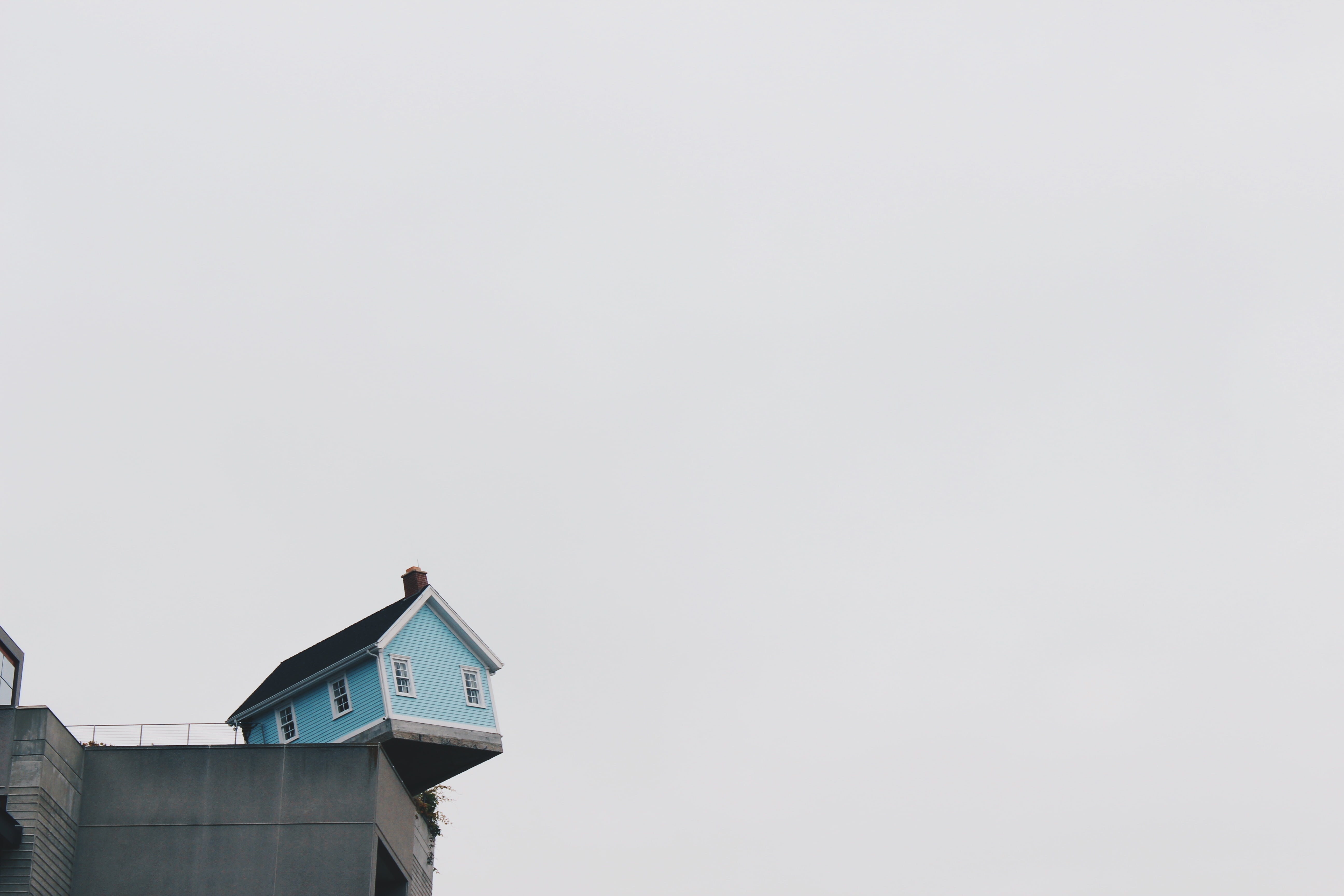roof, living, design, bedroom, decor, city, clear sky, residence, place, white, time, domestic, teeter, black, comfort, decorative, sofa, built structure, HD Wallpaper