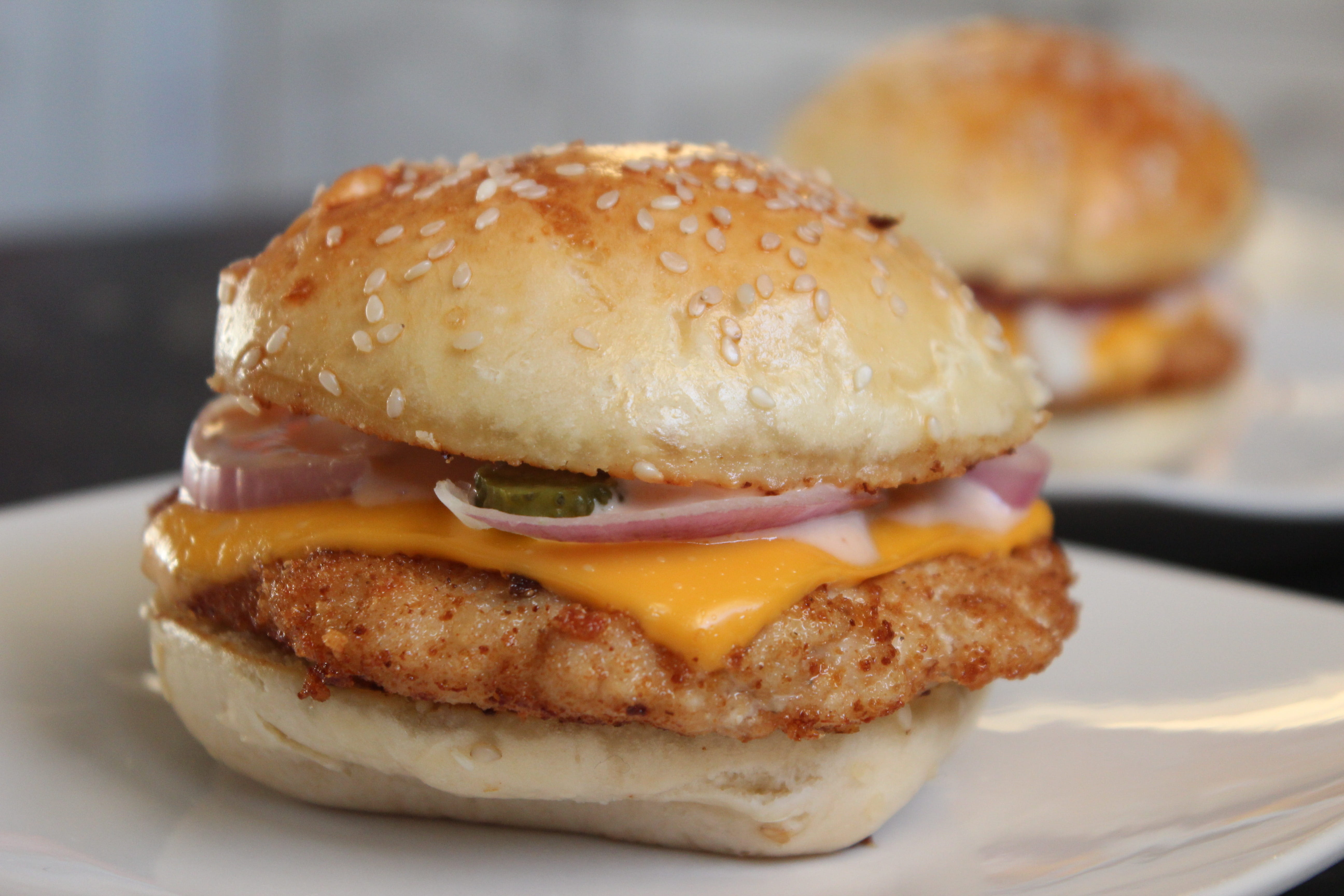 sandwich, cooked, snack, close-up, ready-to-eat, chicken, sesame, lunch, eat, meal, hamburger, nutrition, cheese, calories, cuisine, fried, fast food, fatty, HD Wallpaper