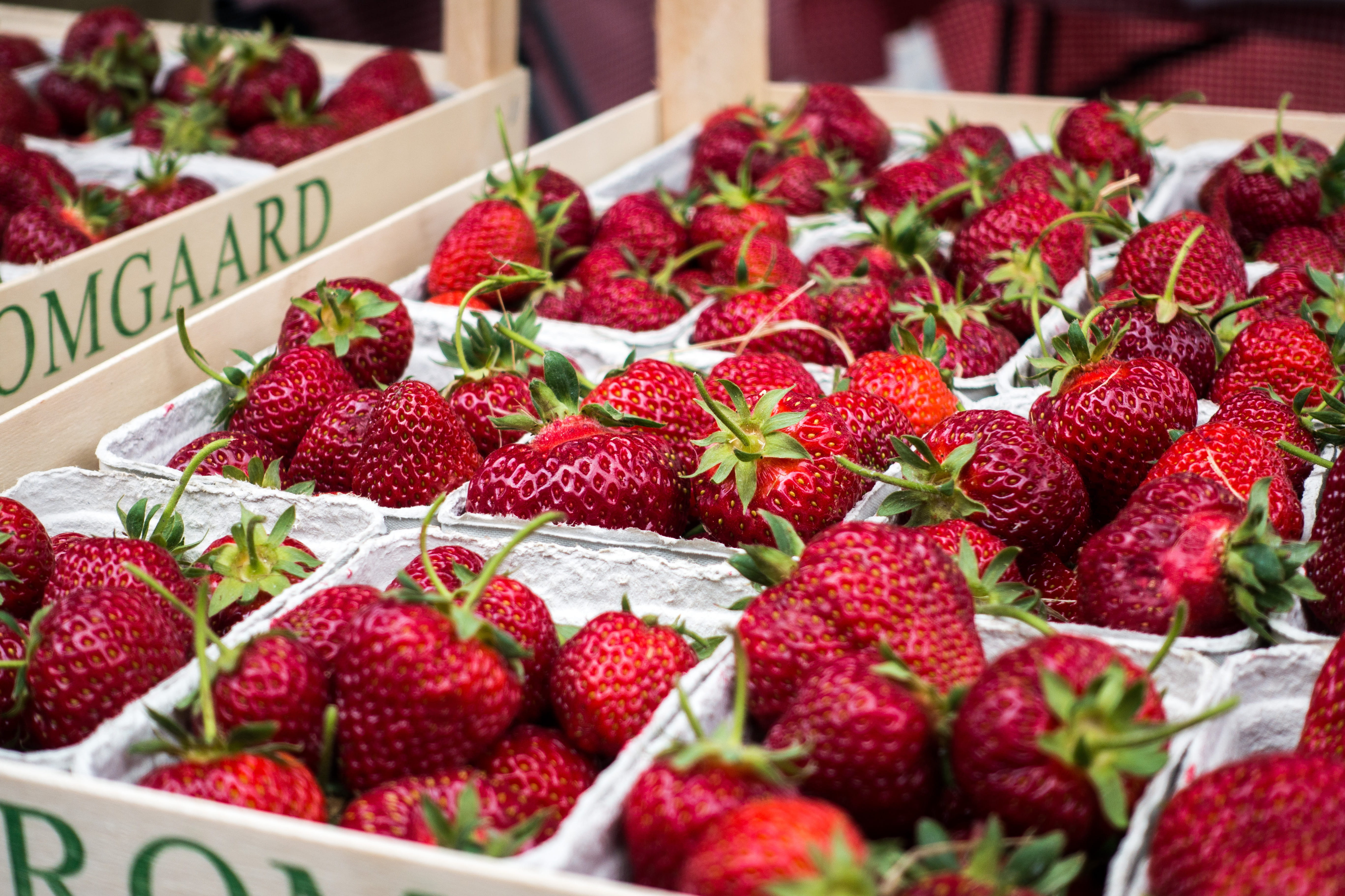 abundance, market stall, wellbeing, fruit, farmers market, food and drink, close, gourmet, strawberry, organic, ripe, food, 5K, retail display, berry Fruit, HD Wallpaper
