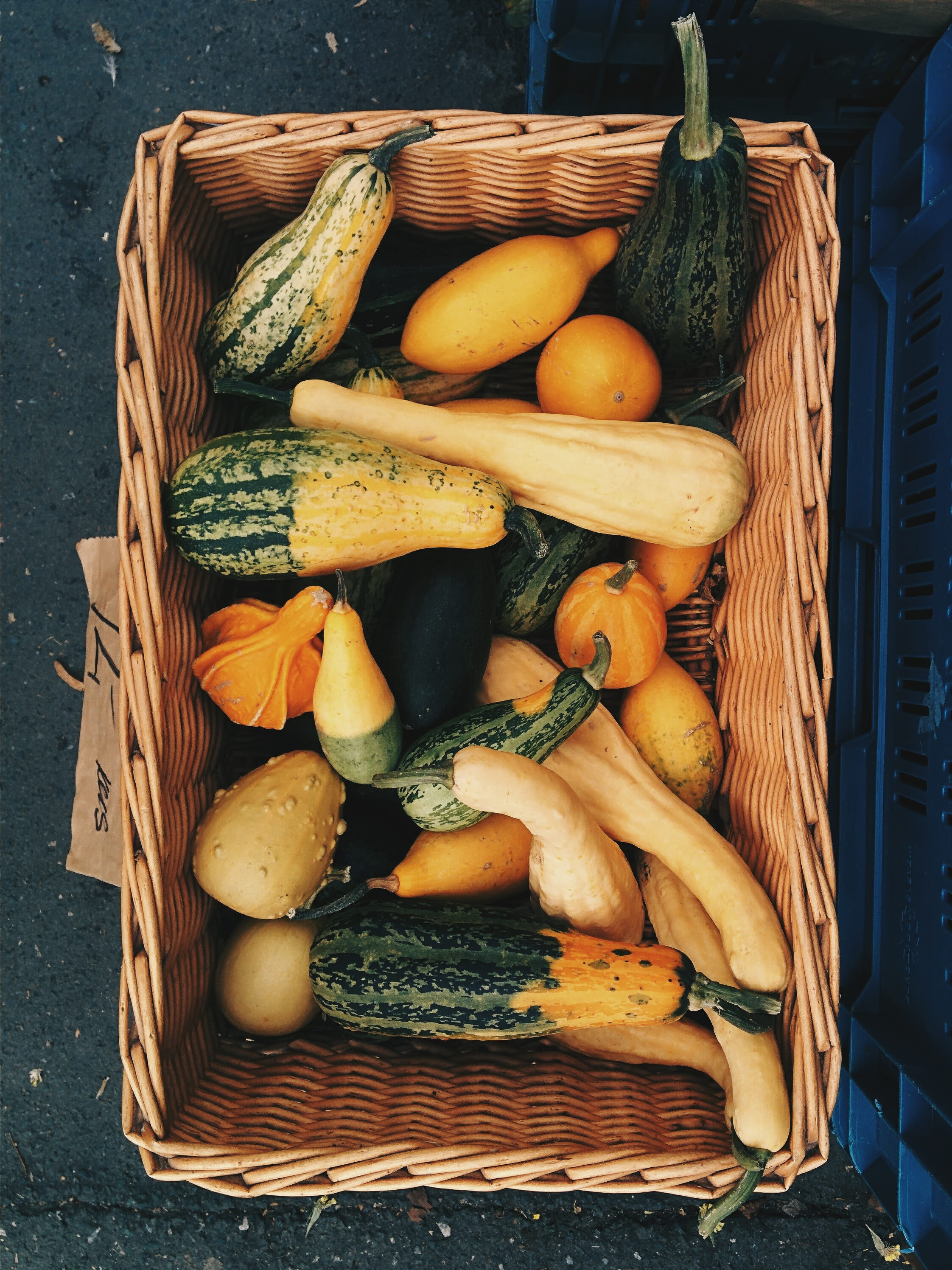 potato, market, retail display, nature, choice, 2K, farmers market, farmers, still life, large group of objects, healthy Eating, no people, food, container, Phone HD Wallpaper
