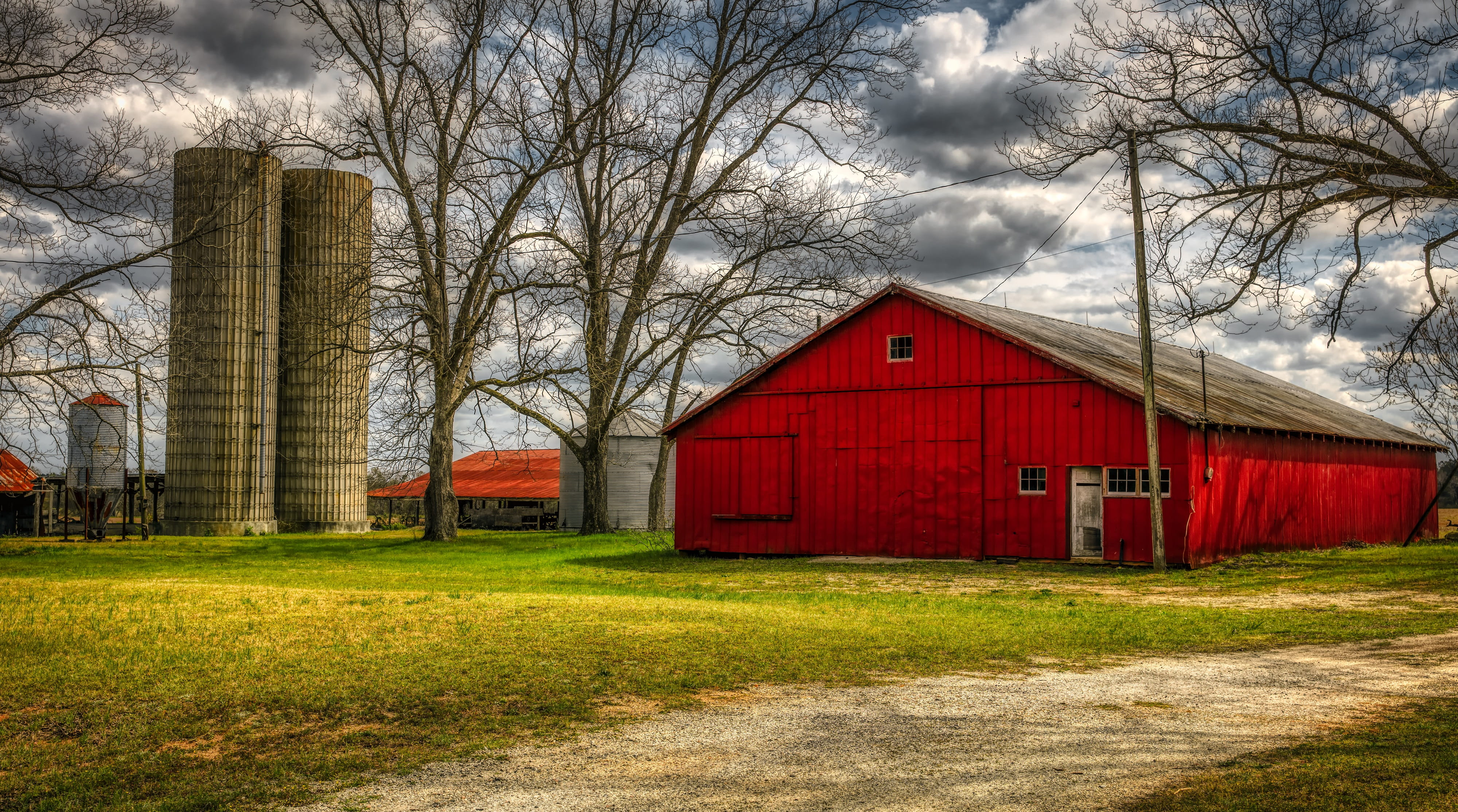 field, agricultural building, america, country, mood, countryside, no people, beautiful, building, nature, sky, silos, architecture, outdoors, tree, dark clouds, HD Wallpaper