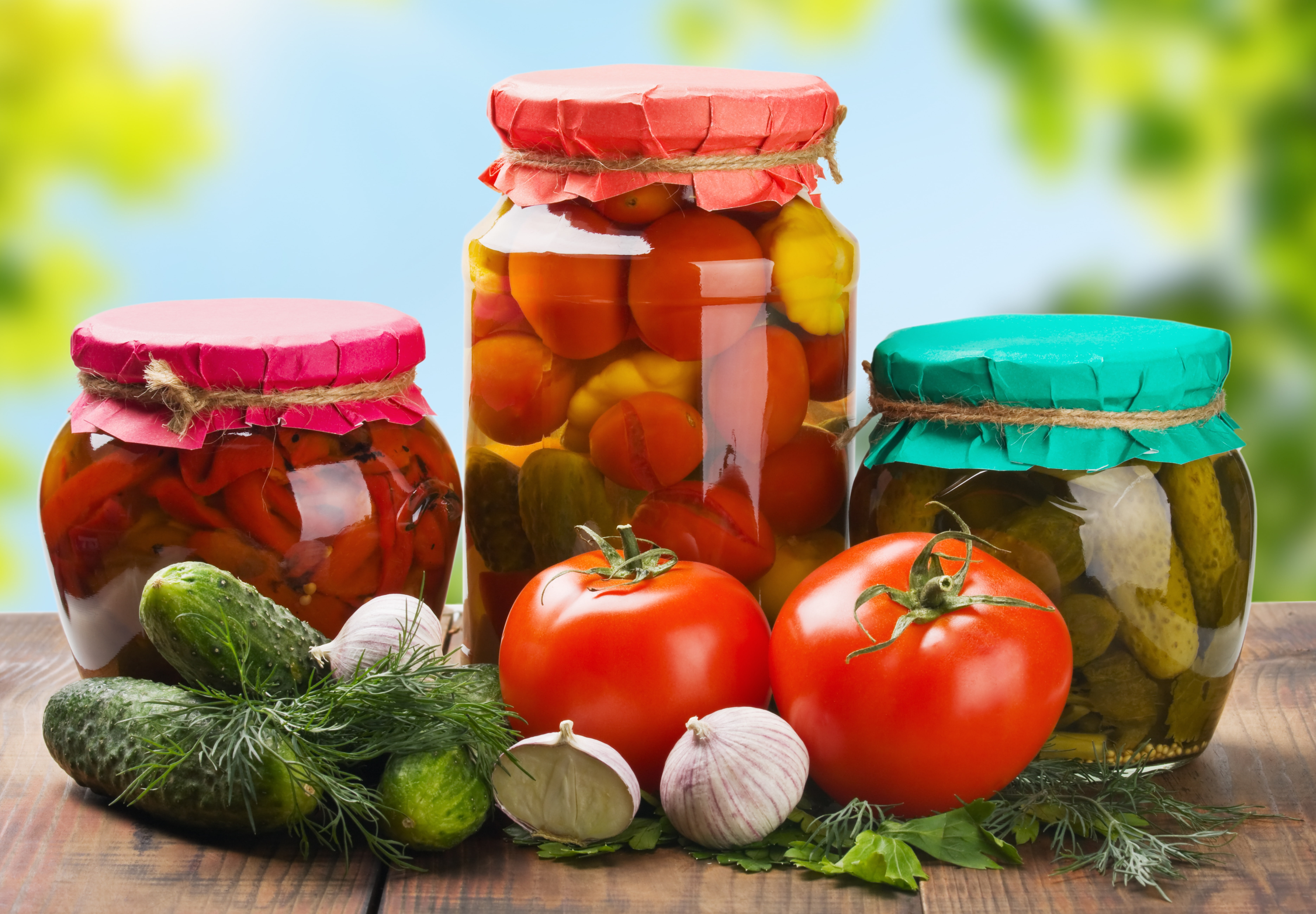 fruit, table, wellbeing, food and drink, parsley, no people, food, glass, jars, seaming, plant, choice, close-up, banks, greens, focus on foreground, tomatoes, HD Wallpaper