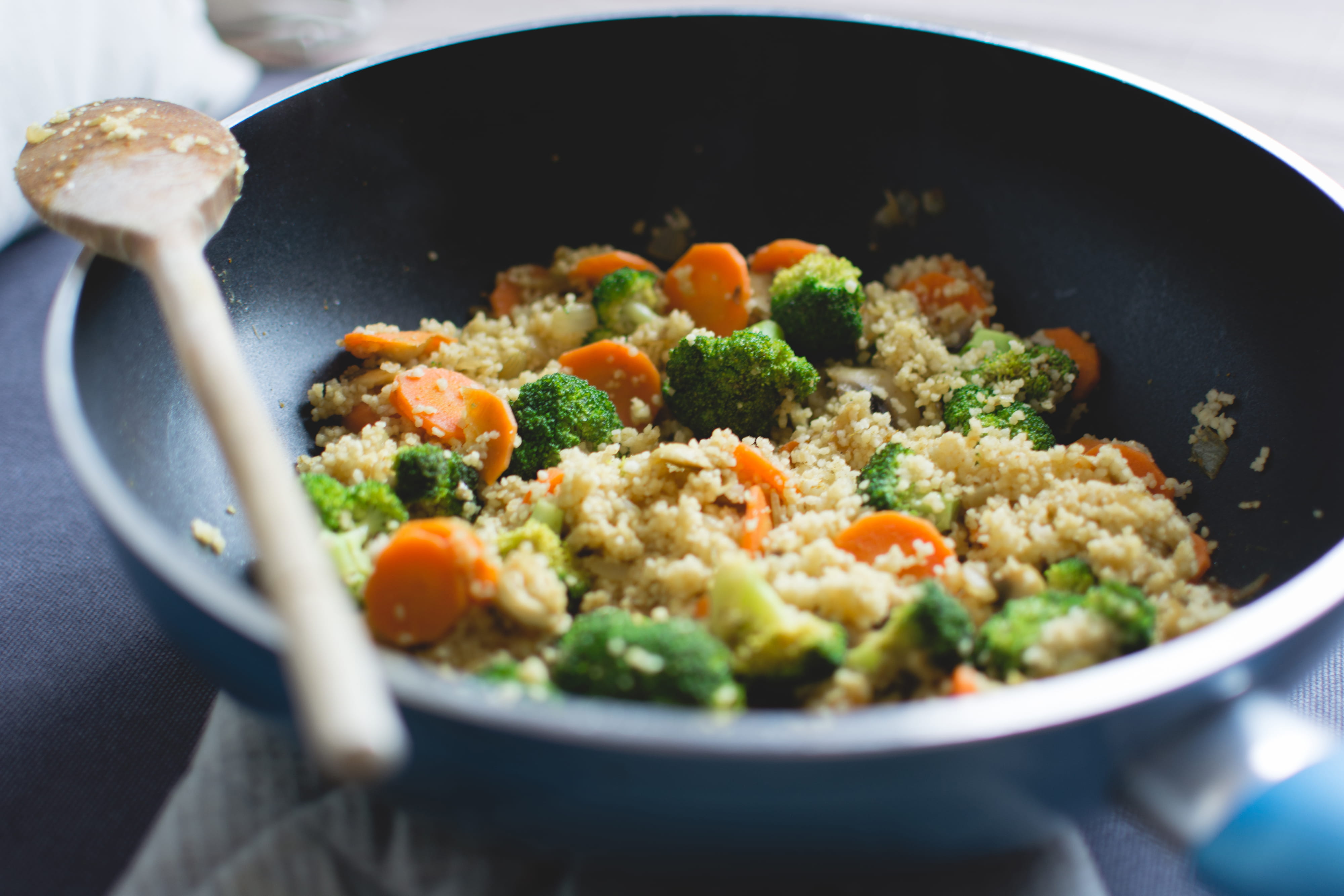 healthy Eating, kitchen utensil, Dinner, ready-to-eat, wellbeing, meal, lunch, selective focus, food, cooked, vegetable, pan, vegetarian food, amp, freshness, HD Wallpaper