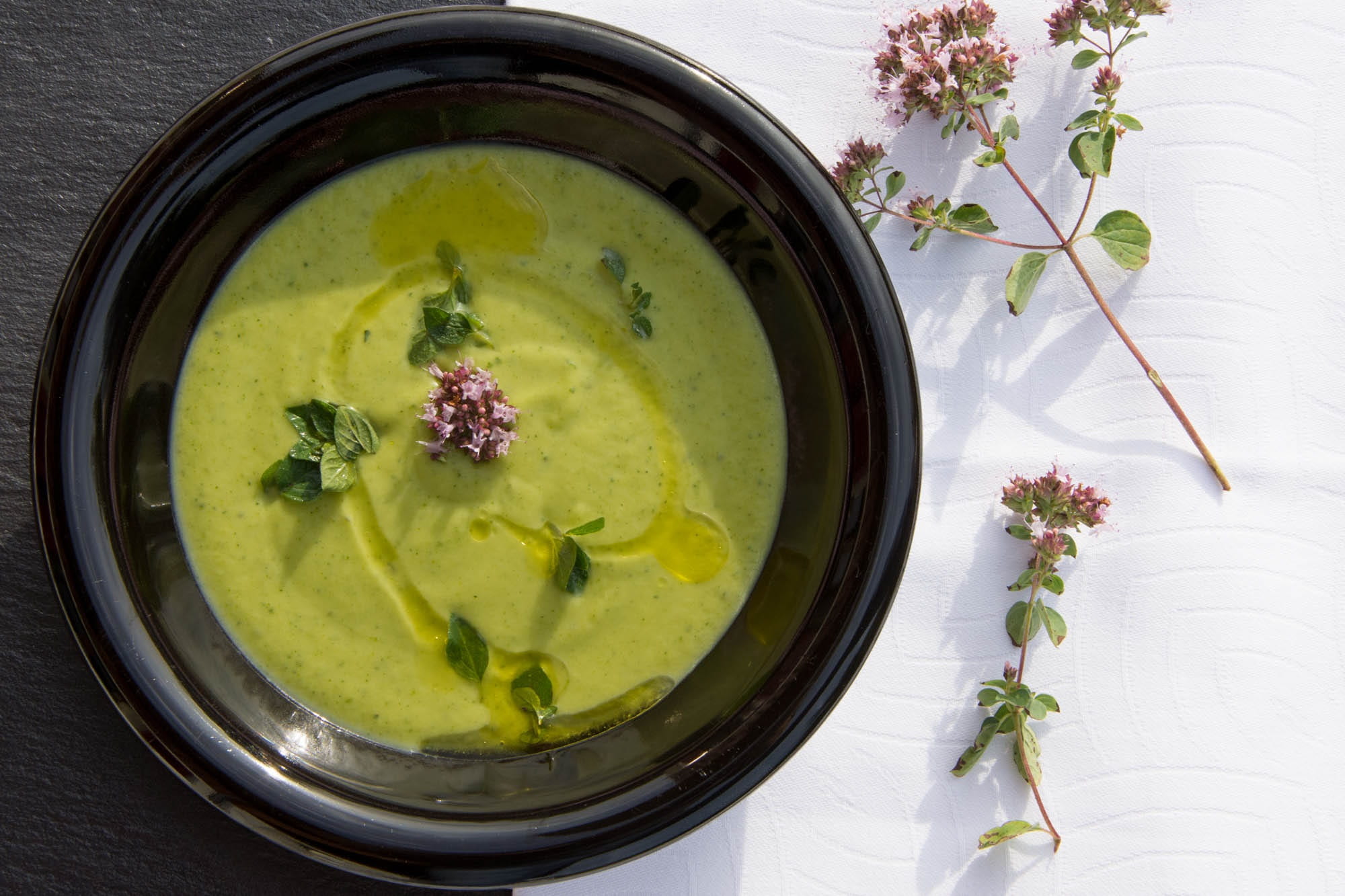 nature, healthy eating, indoors, close-up, green, flowers, 1080P, near, cream, plant, freshness, refreshment, tea, wellbeing, flowering plant, herb, no people, HD Wallpaper
