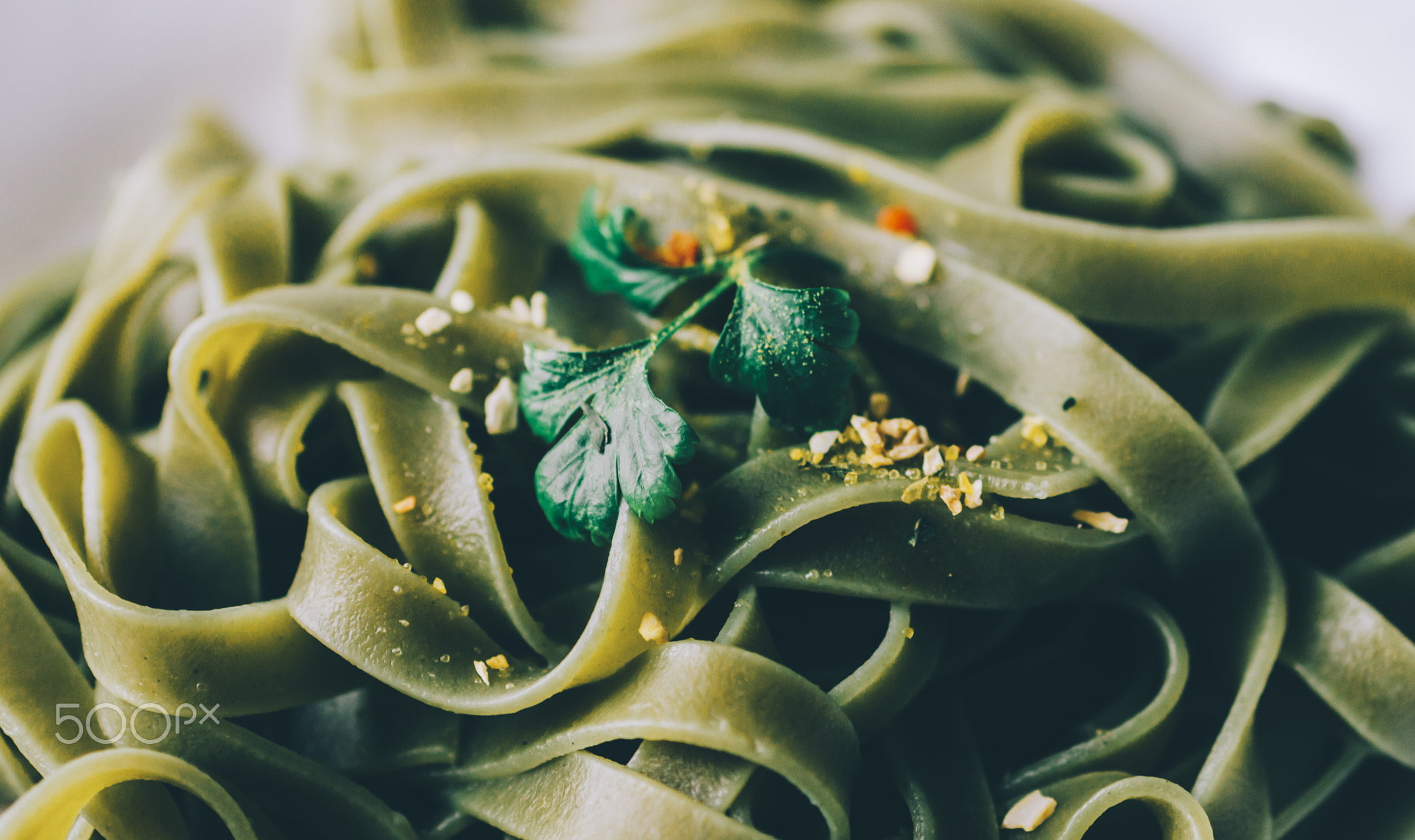 studio shot, no people, wellbeing, focus on foreground, healthy eating, 1080P, vegetable, growth, parsley, green color, leaf, food and drink, selective focus, HD Wallpaper