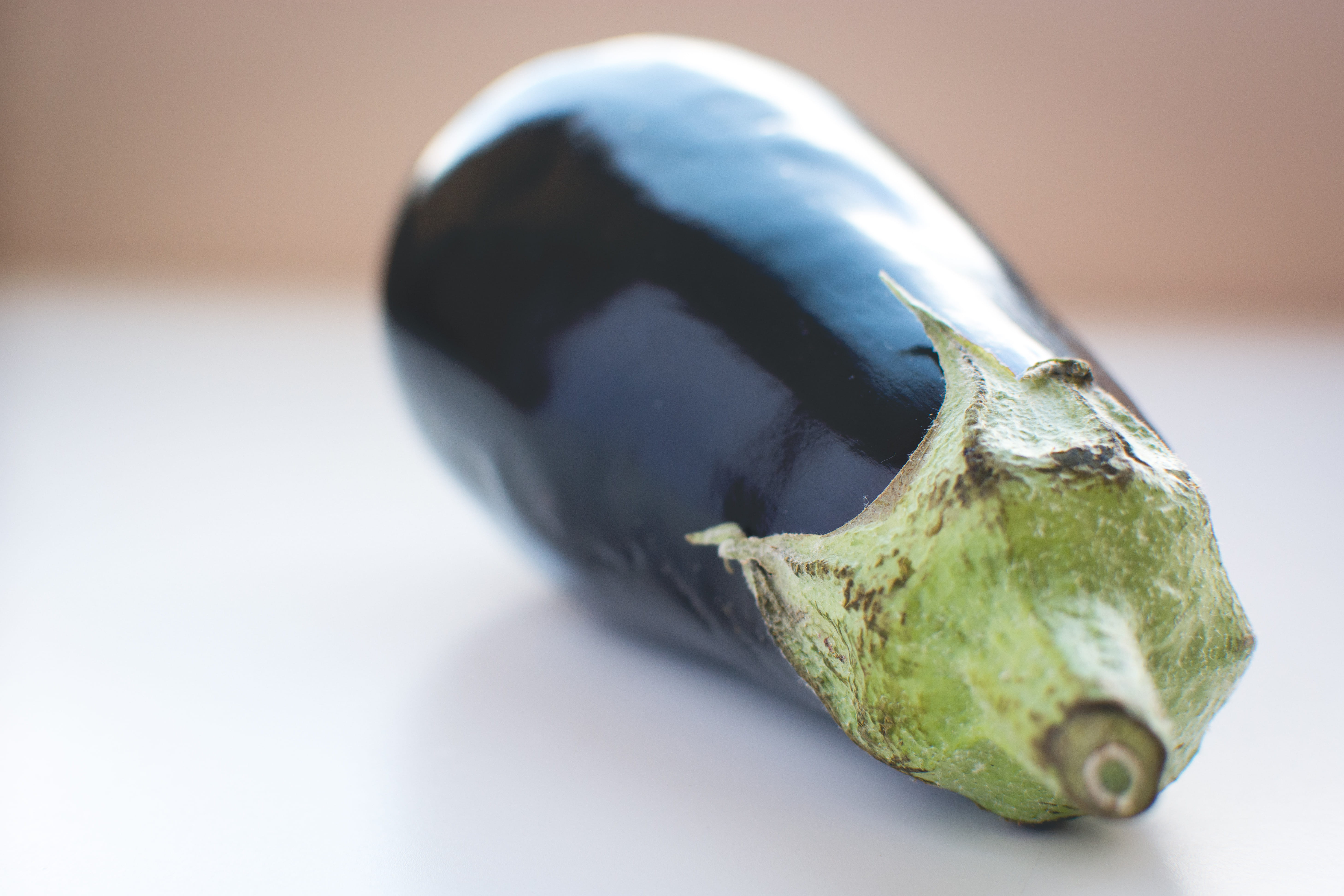 single object, green color, selective focus, nature, food and drink, 5K, blue, vegetable, Wonderful, close up, eggplant, no people, healthcare and medicine, HD Wallpaper