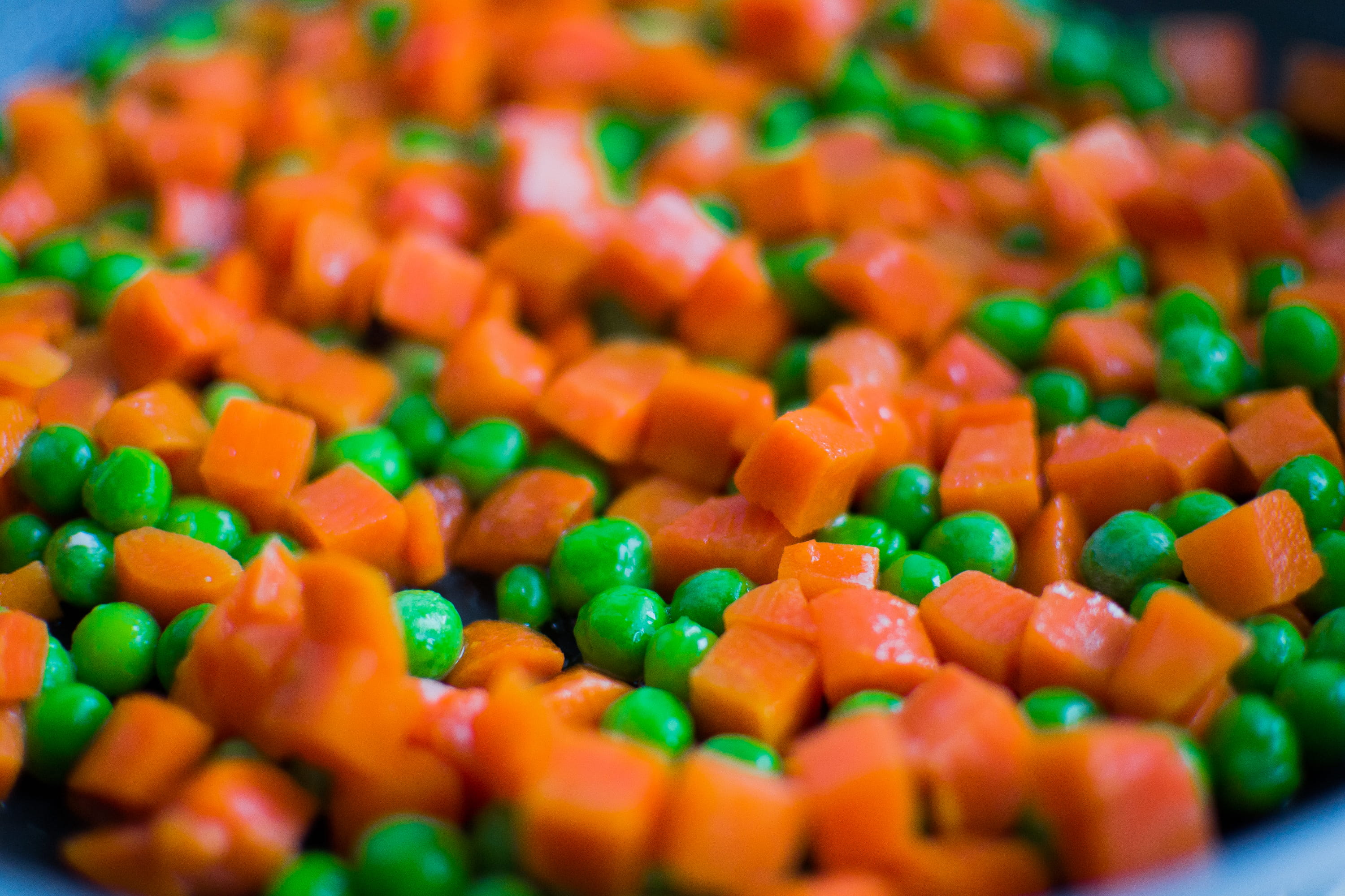 vegetable, full frame, pea, green Color, food and drink, selective focus, indulgence, business, green, close-up, peas, Carrots, orange, large group of objects, HD Wallpaper