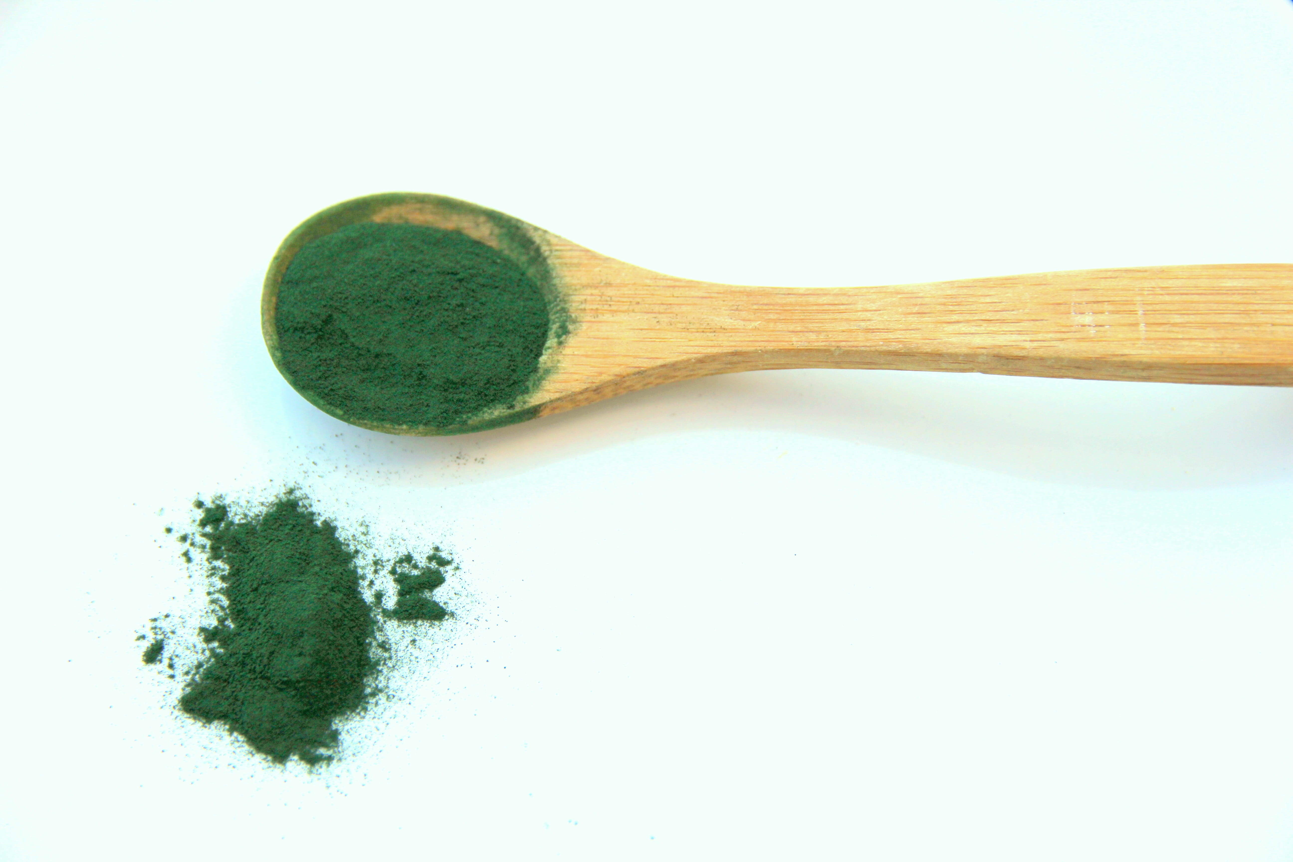 Spirulina, cut out, wooden, food and drink, nutrition, Alga, make-up brush, close-up, household equipment, beauty, wood - material, wooden spoon, spoon, HD Wallpaper