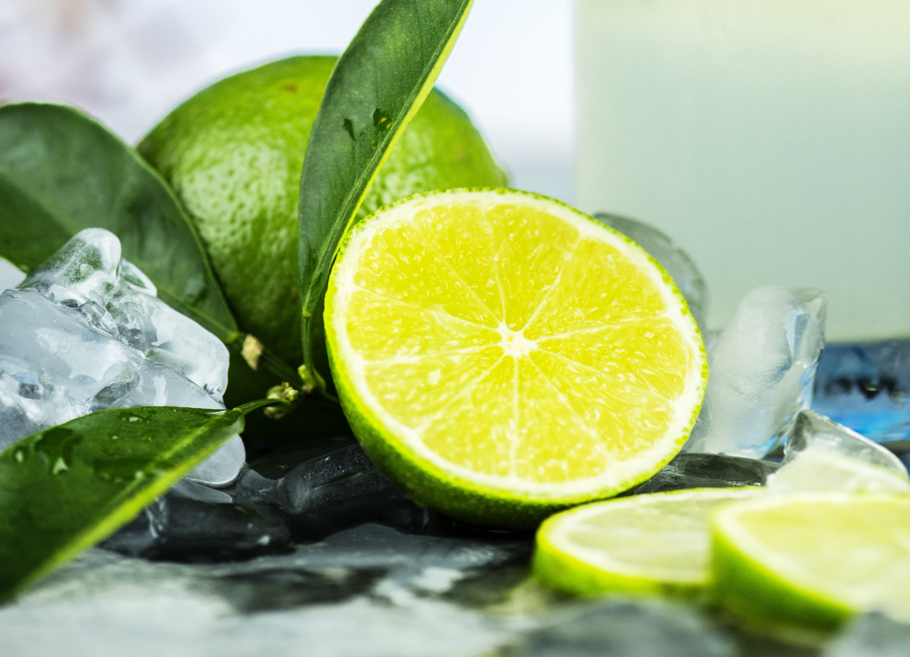 drink, beverage, leaf, slice, cold drink, 2K, food photography, fruit, fresh, detox, mint leaf - culinary, close-up, lime, green color, nature, citrus, HD Wallpaper