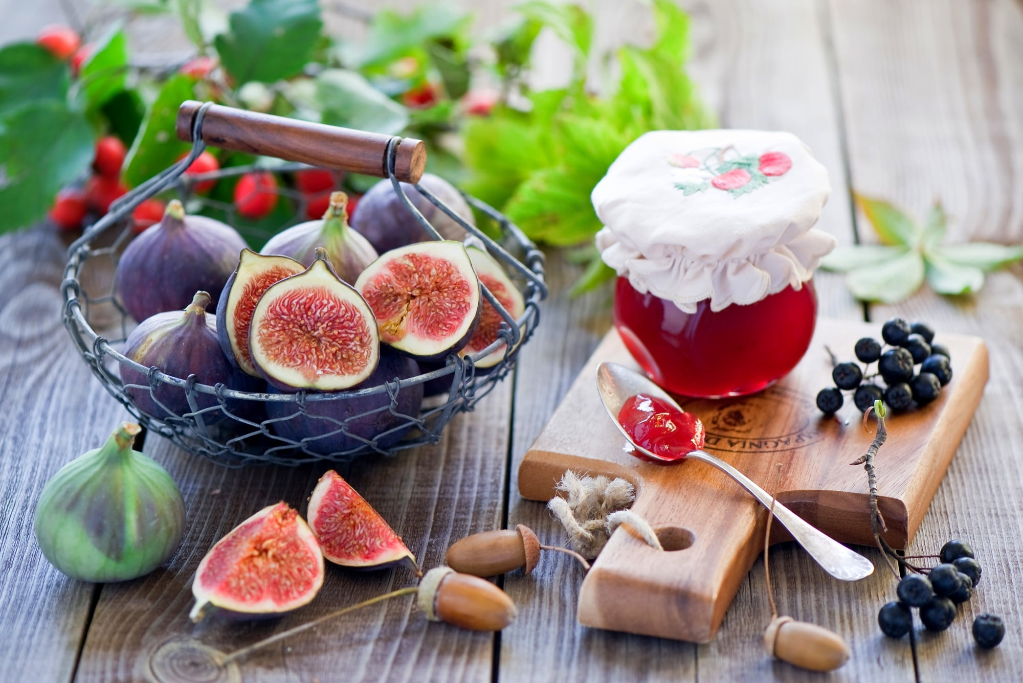 juice, vegetarian Food, summer, focus on foreground, nature, red, table, wellbeing, breakfast, rustic, freshness, fruit, refreshment, no People, gourmet, HD Wallpaper