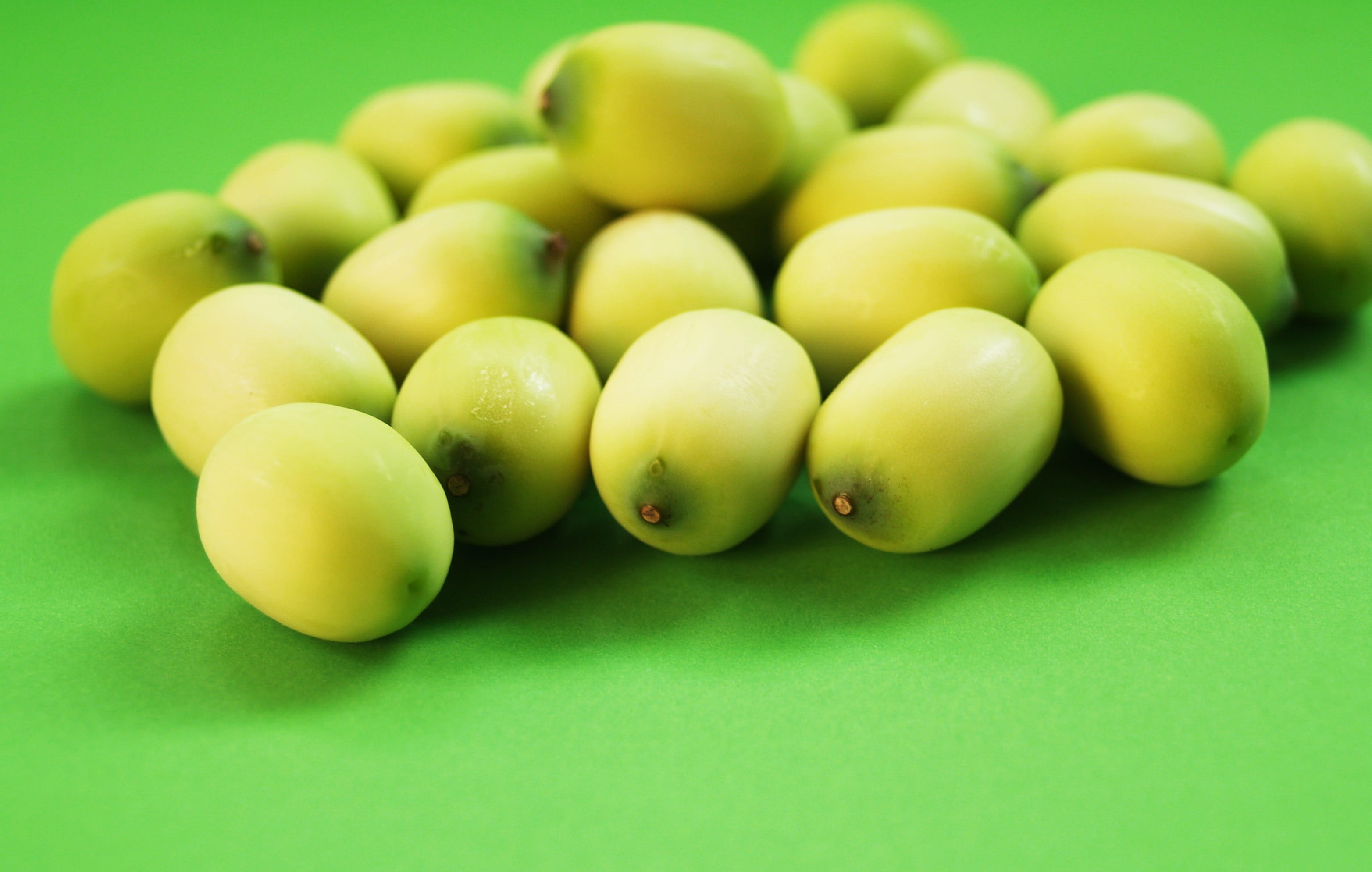 flower, closeup, close-up, lotus, nut, studio shot, group of objects, large group of objects, round, asian, table, seedpod, fruit, lily, green, organic, HD Wallpaper