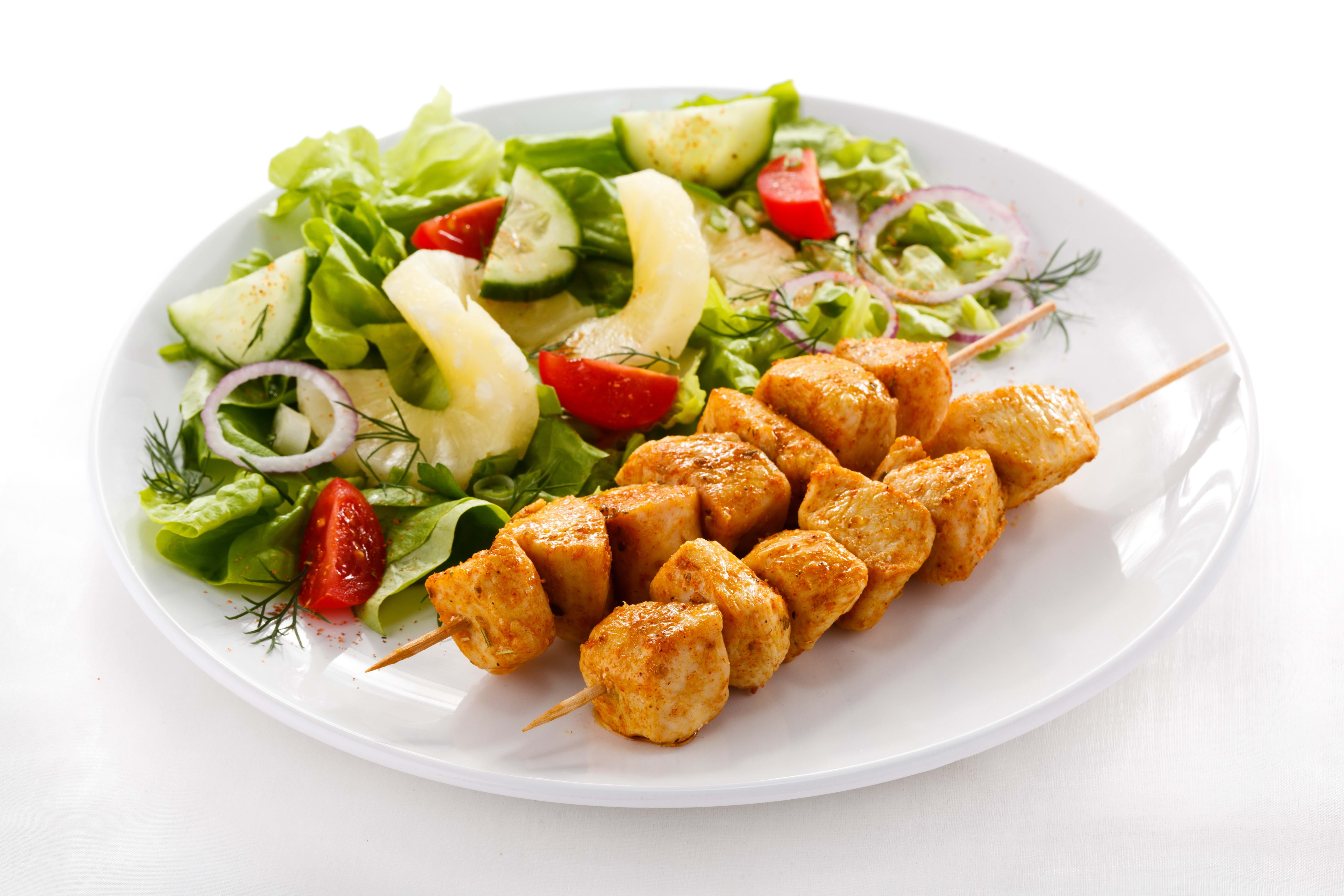 snack, skewers, chicken Meat, ready-to-eat, wellbeing, food And Drink, studio shot, freshness, roasted, vegetable, red, fried, plate, healthy Eating, lunch, HD Wallpaper