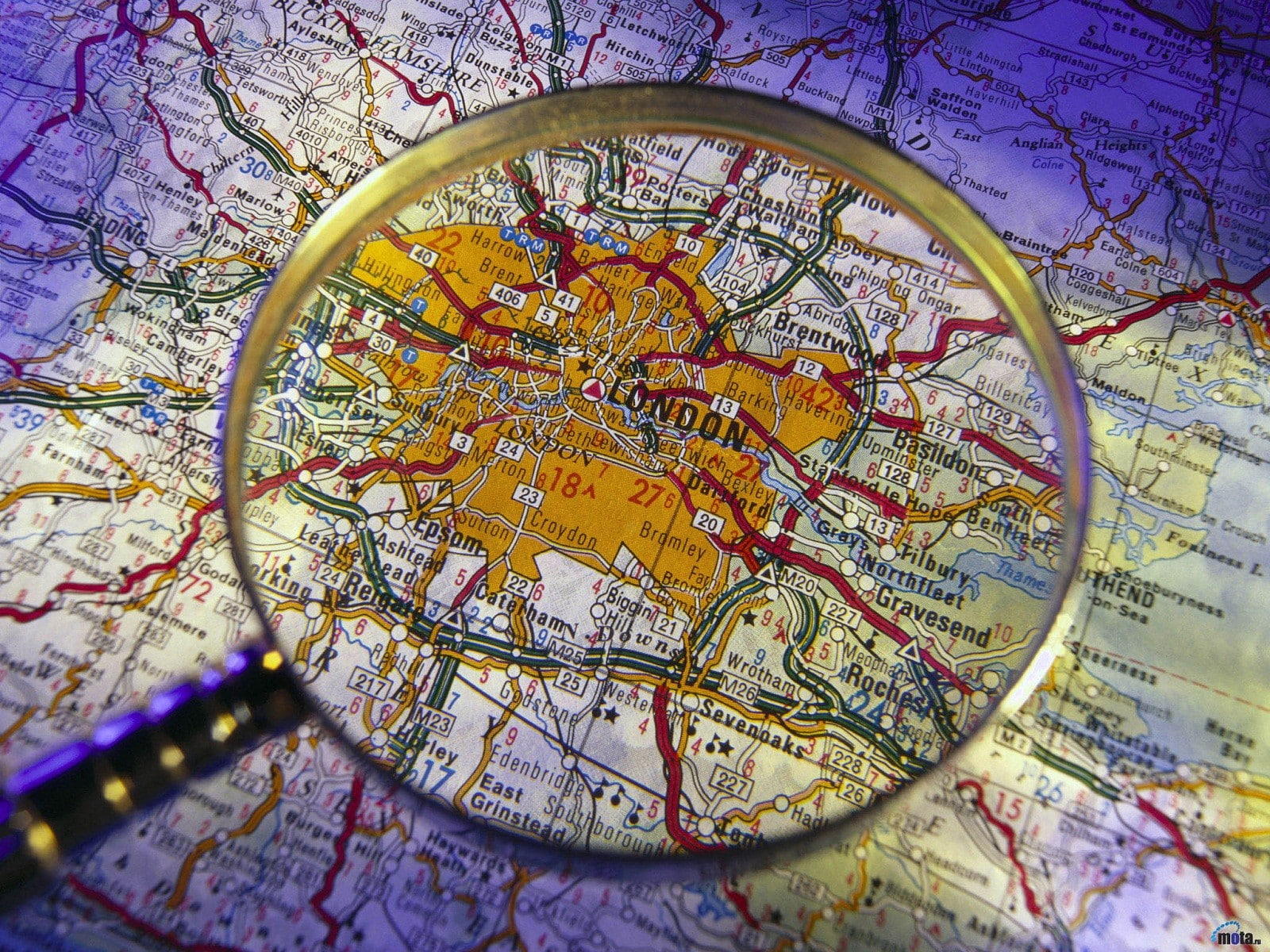 backgrounds, London, direction, shape, map, guidance, 720P, full frame, UK, pattern, close-up, nature, yellow, no people, day, world map, magnifying glass, HD Wallpaper