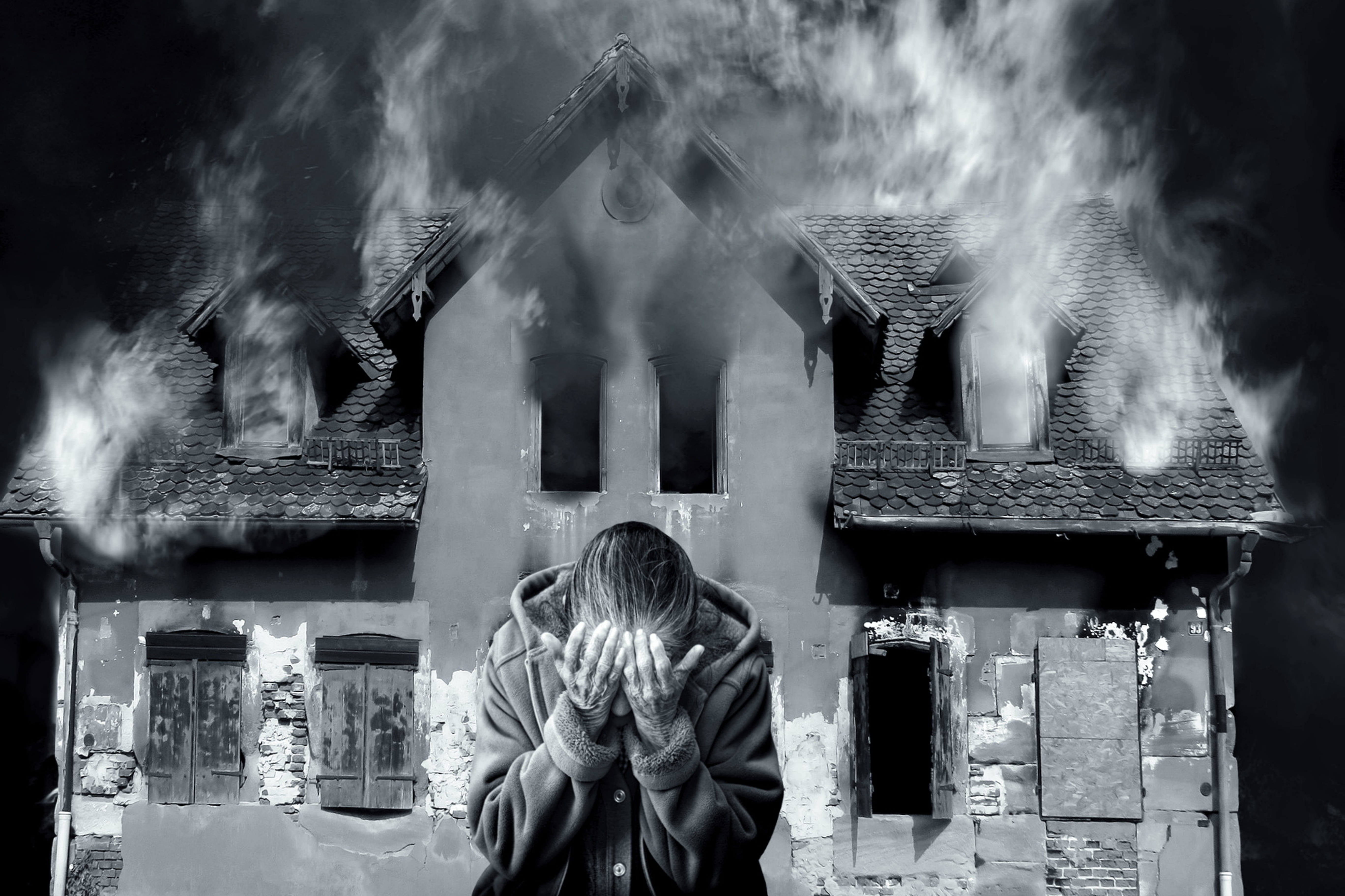 front, old house, leisure activity, mati, casual clothing, rear view, house, one person, graphics, burn, lifestyles, the tragedy, twilight, smoke, the fear, HD Wallpaper