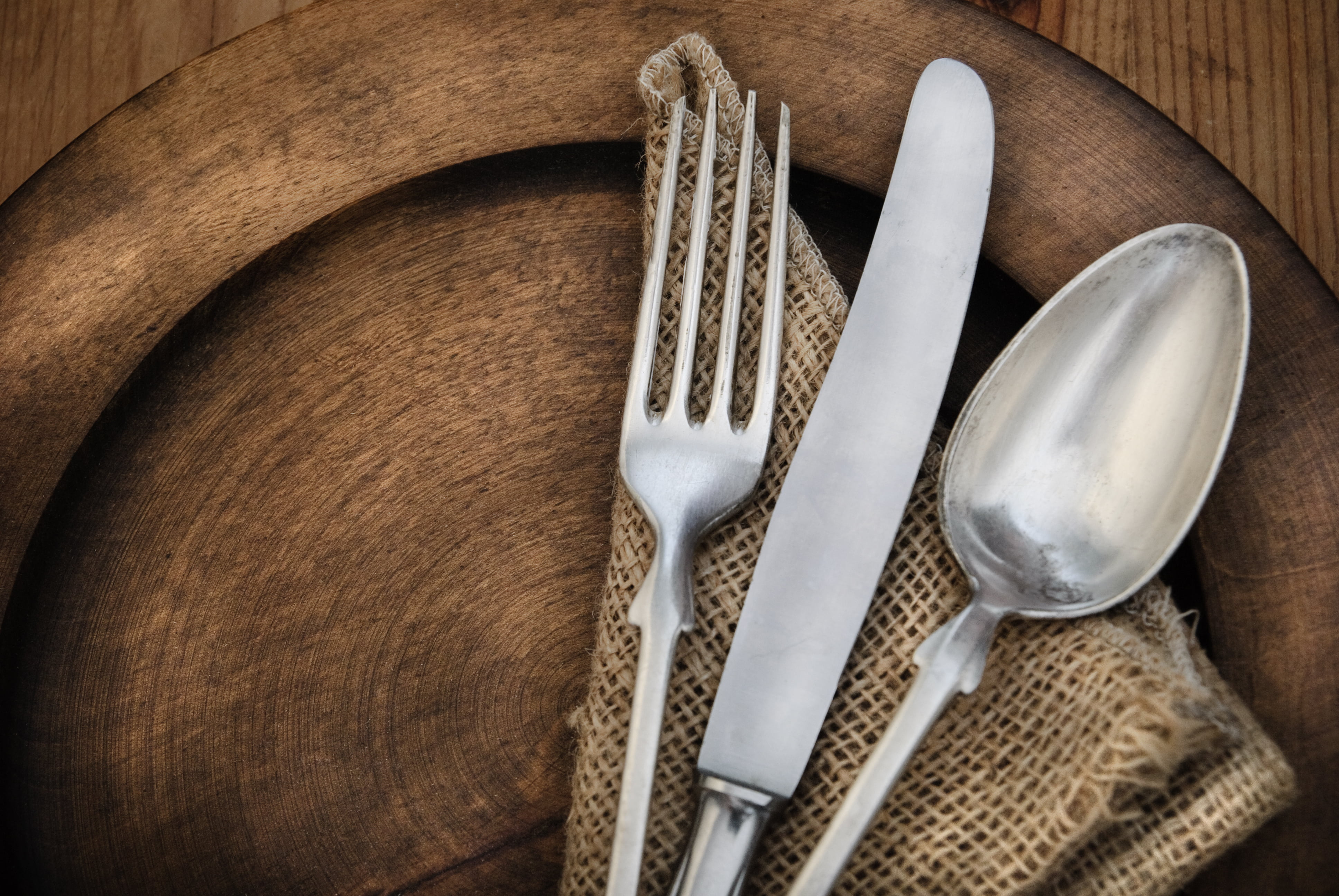piece, fork, no people, antique, Cutlery, close-up, crockery, variation, plate, clean, plug, silverware, setting, directly above, wood - material, indoors, HD Wallpaper